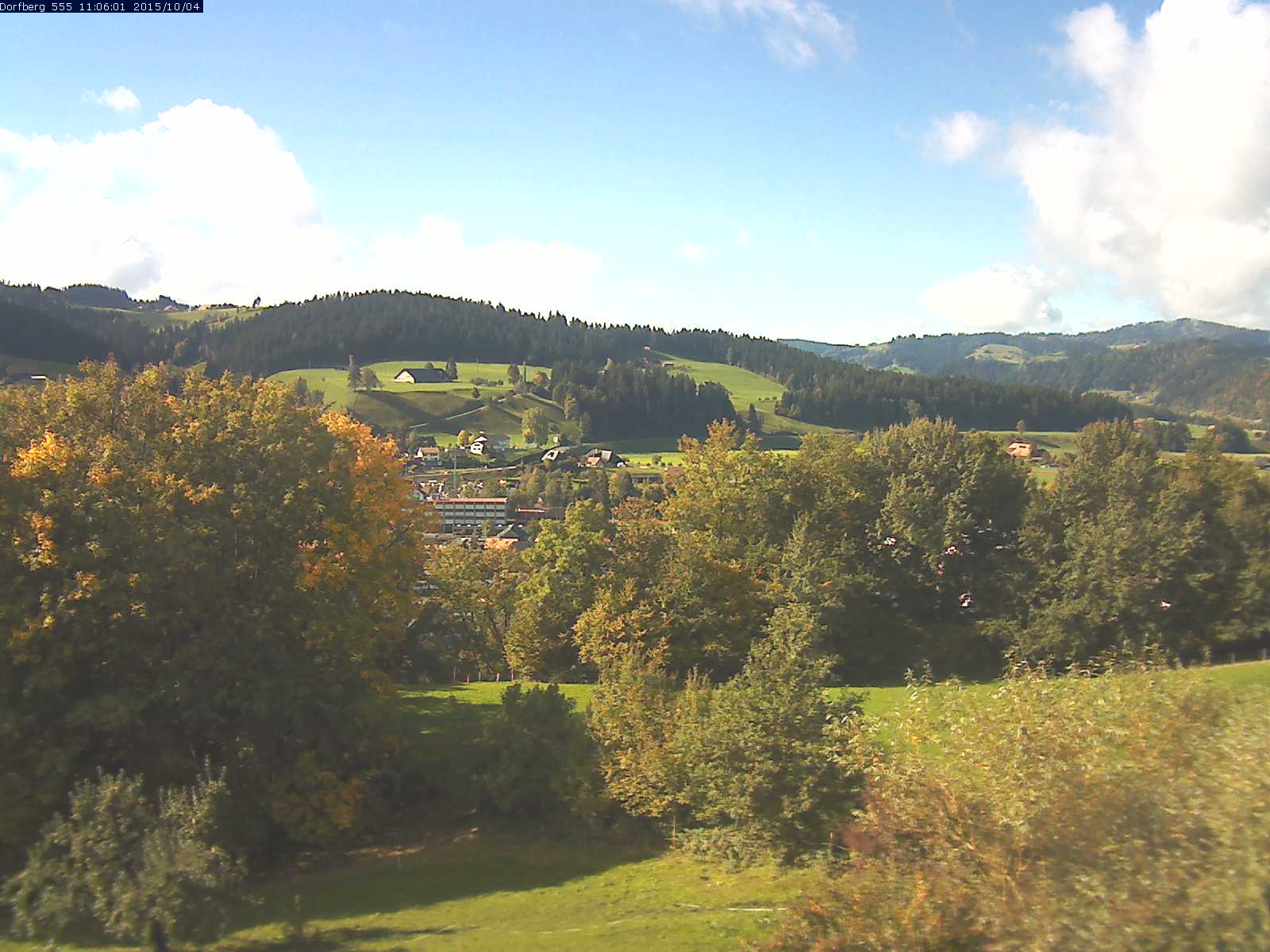 Webcam-Bild: Aussicht vom Dorfberg in Langnau 20151004-110601