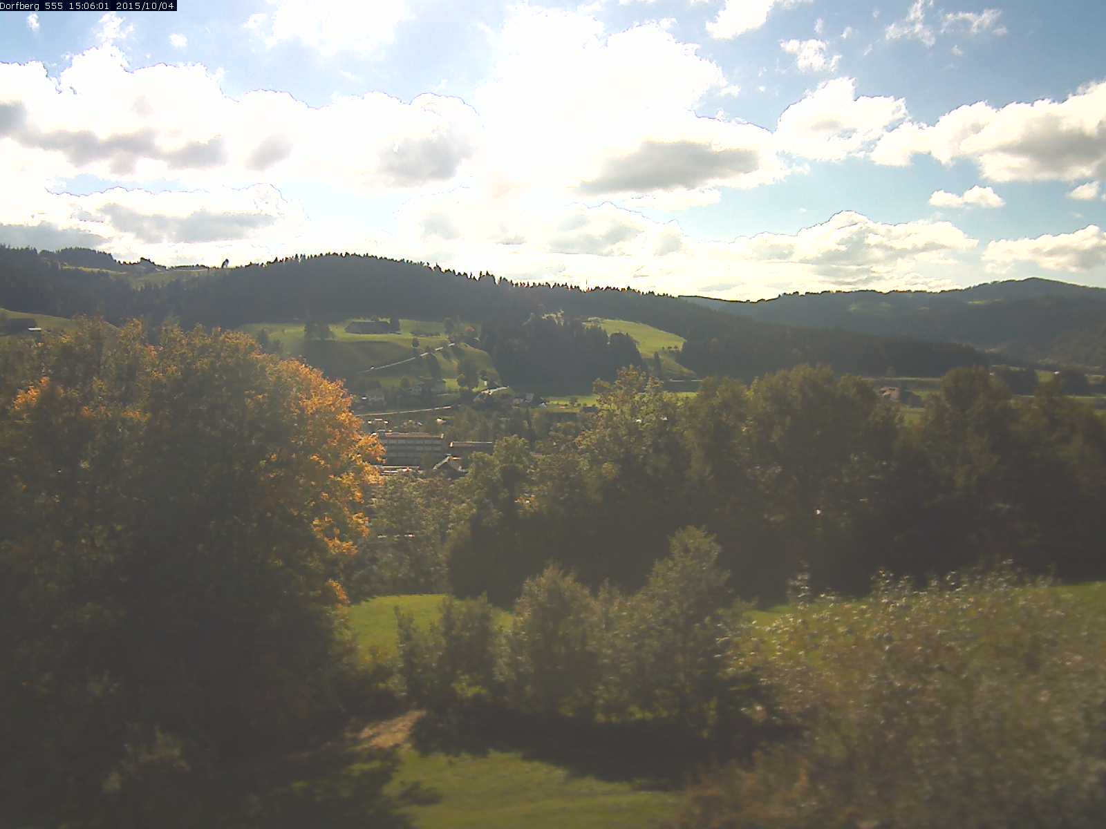 Webcam-Bild: Aussicht vom Dorfberg in Langnau 20151004-150601