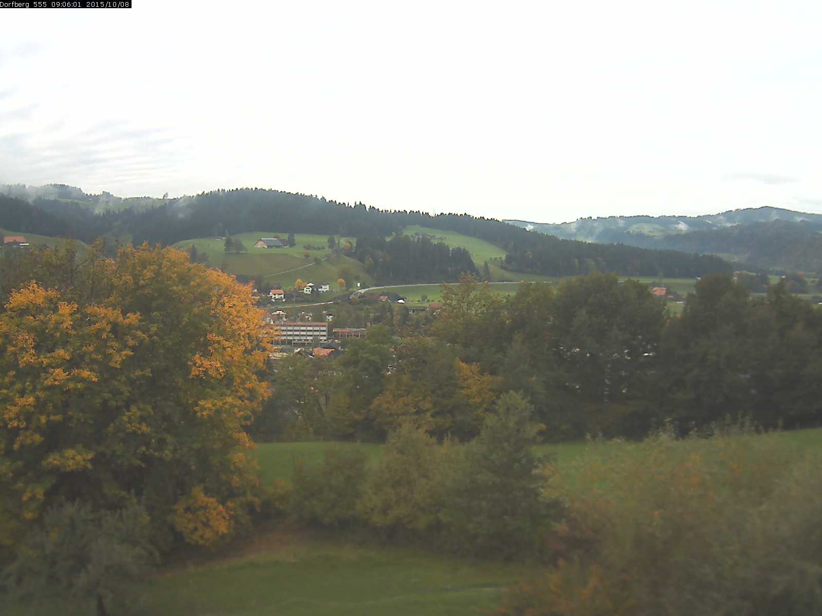 Webcam-Bild: Aussicht vom Dorfberg in Langnau 20151008-090601