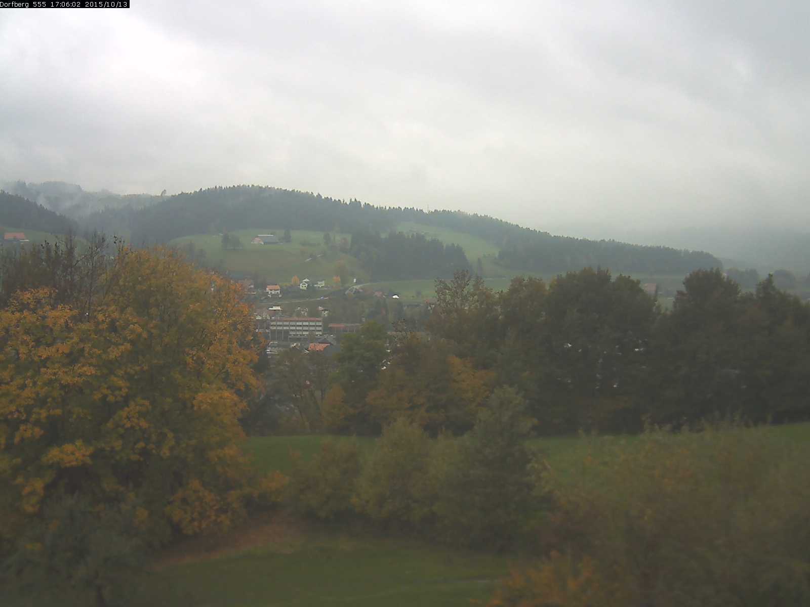 Webcam-Bild: Aussicht vom Dorfberg in Langnau 20151013-170601