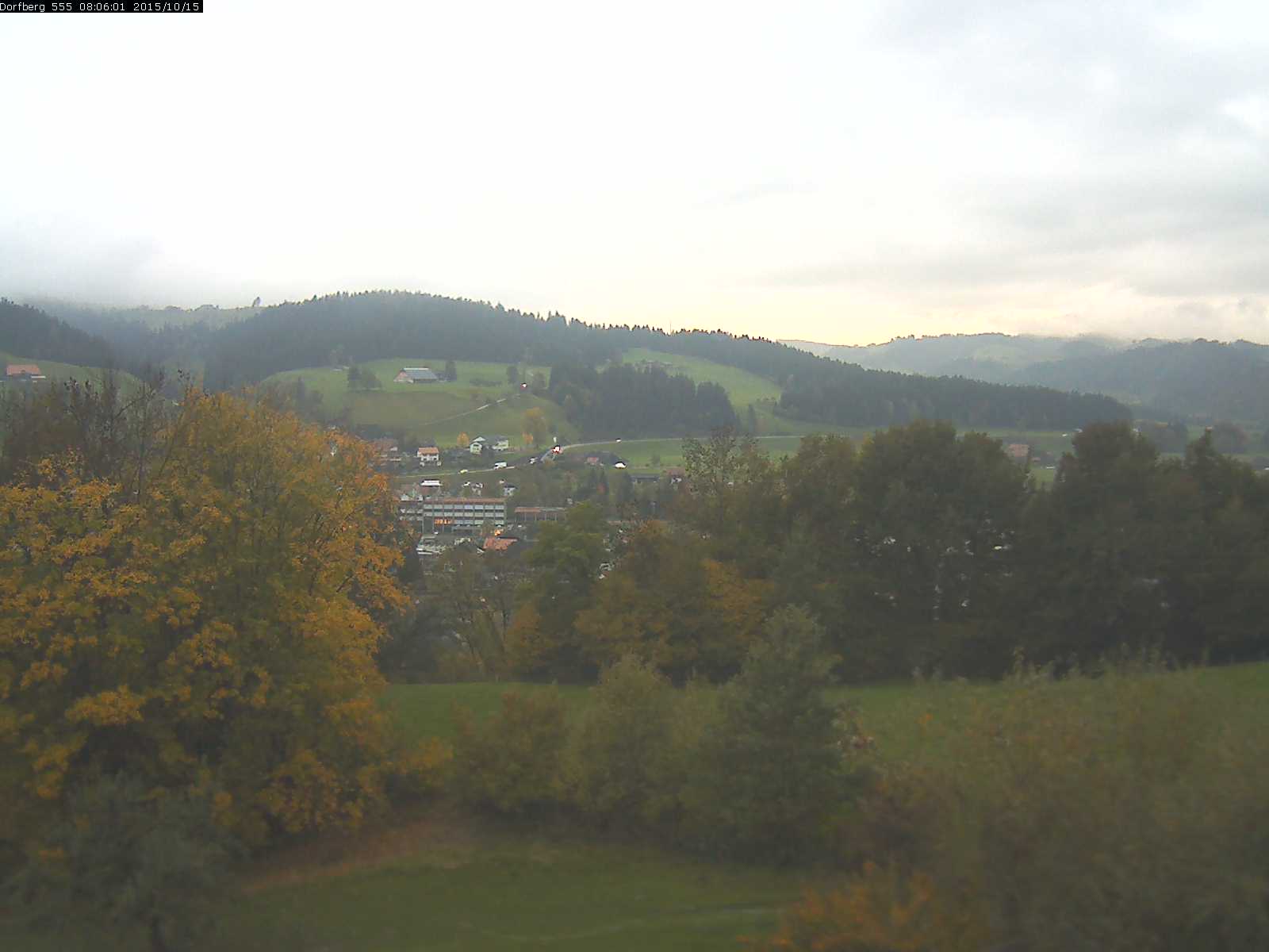 Webcam-Bild: Aussicht vom Dorfberg in Langnau 20151015-080601