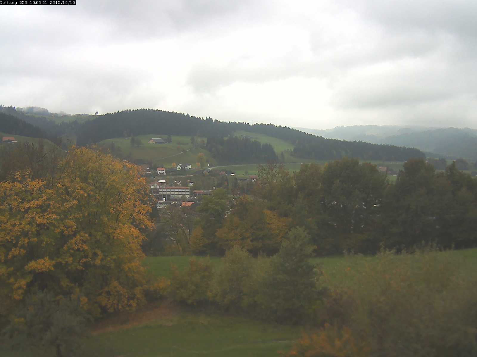 Webcam-Bild: Aussicht vom Dorfberg in Langnau 20151015-100601