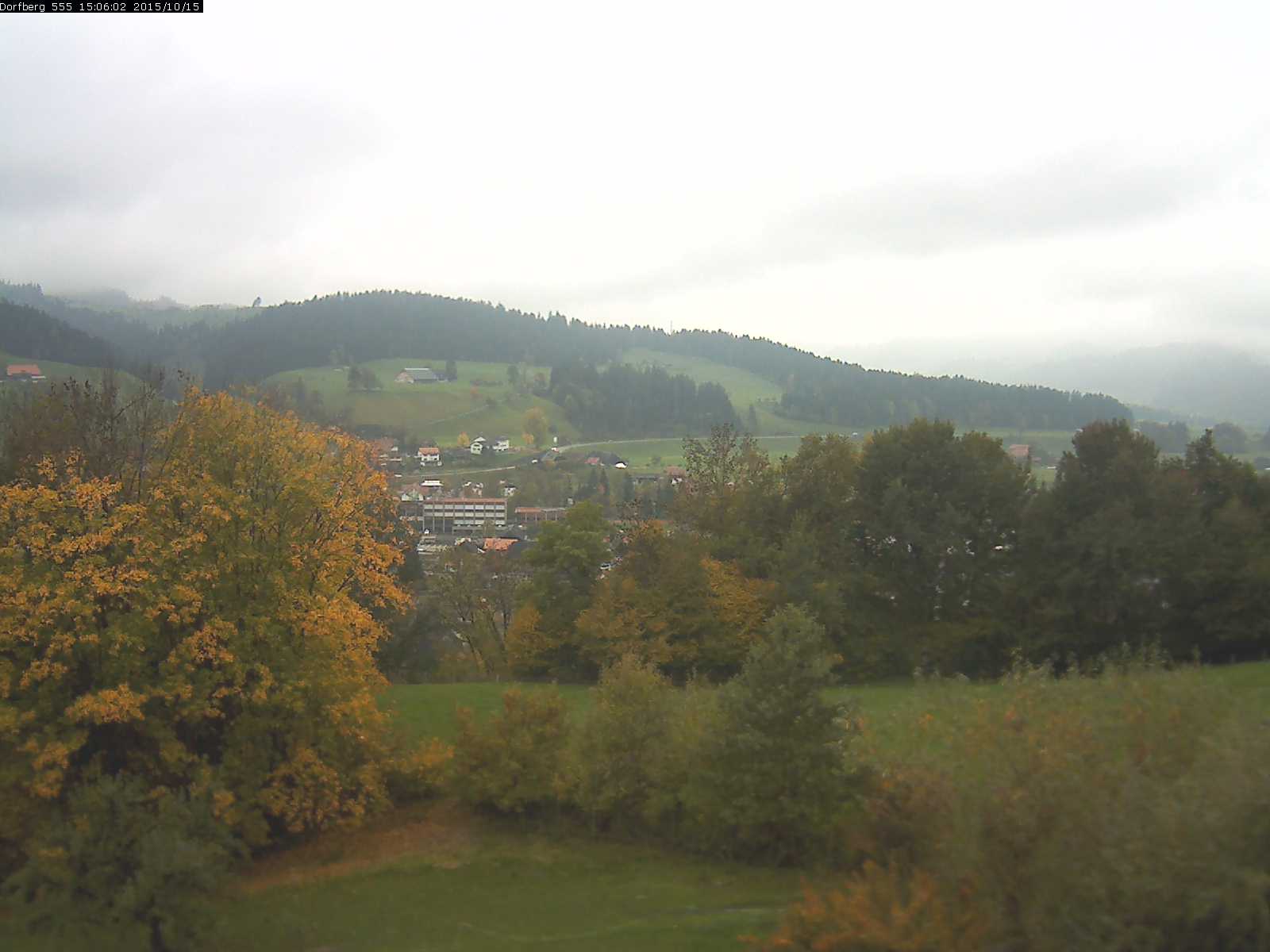 Webcam-Bild: Aussicht vom Dorfberg in Langnau 20151015-150601