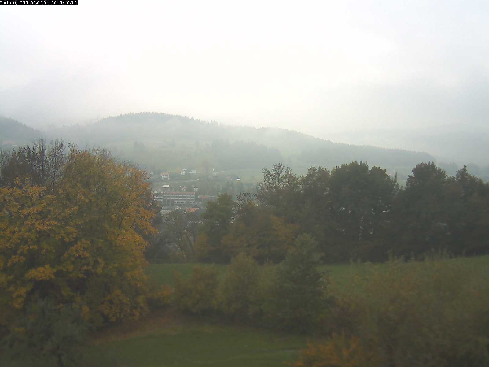 Webcam-Bild: Aussicht vom Dorfberg in Langnau 20151016-090601