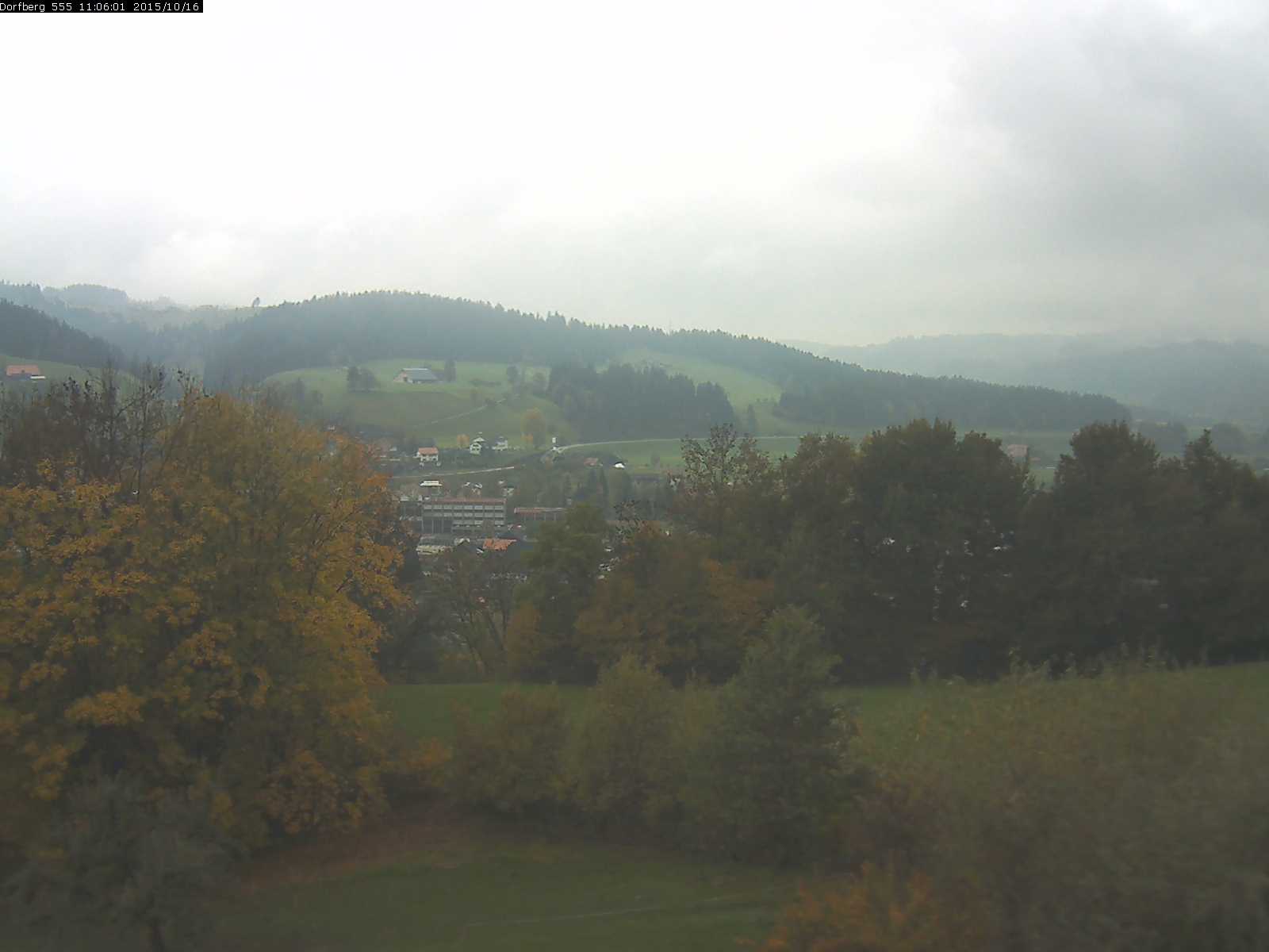 Webcam-Bild: Aussicht vom Dorfberg in Langnau 20151016-110601