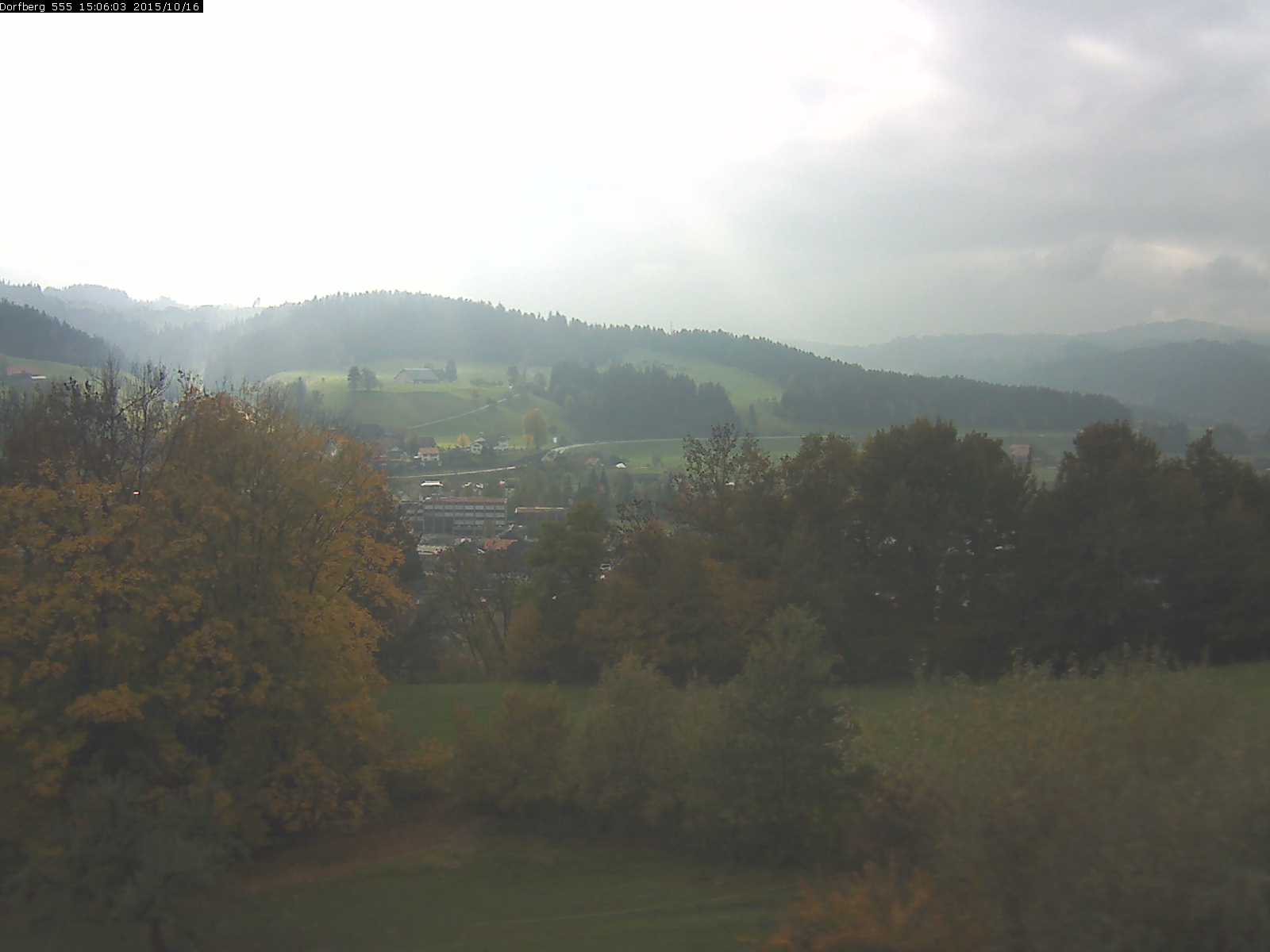 Webcam-Bild: Aussicht vom Dorfberg in Langnau 20151016-150601