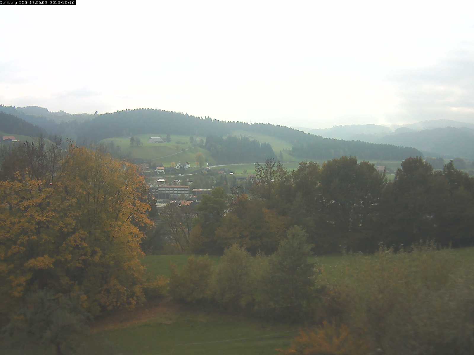 Webcam-Bild: Aussicht vom Dorfberg in Langnau 20151016-170601