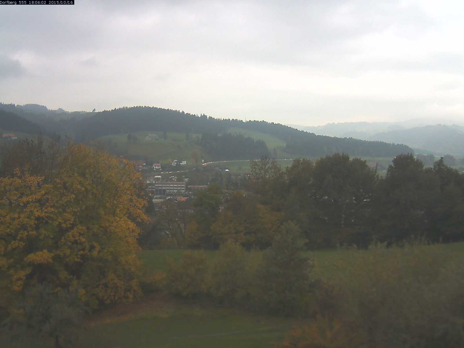 Webcam-Bild: Aussicht vom Dorfberg in Langnau 20151016-180601