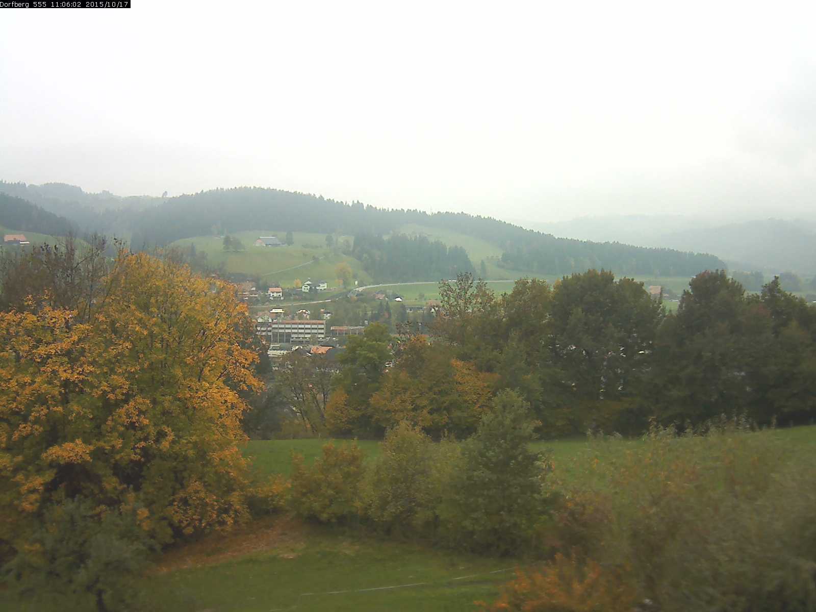 Webcam-Bild: Aussicht vom Dorfberg in Langnau 20151017-110601