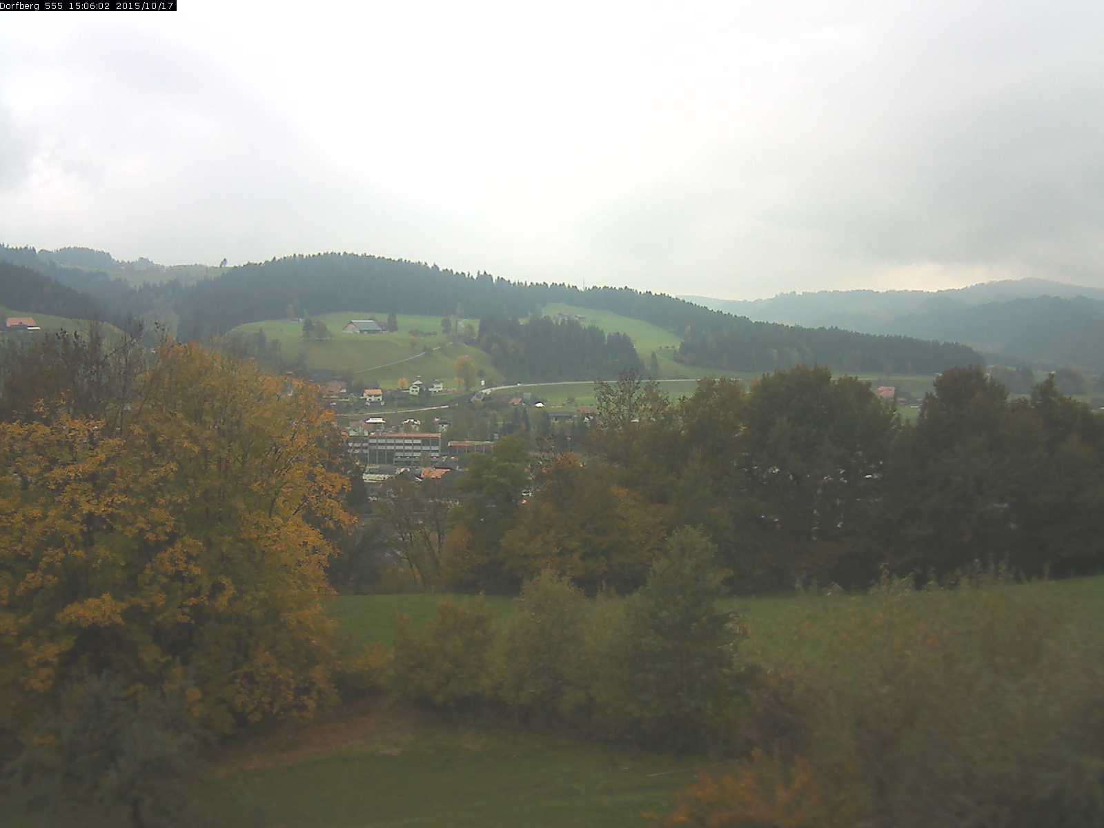 Webcam-Bild: Aussicht vom Dorfberg in Langnau 20151017-150601
