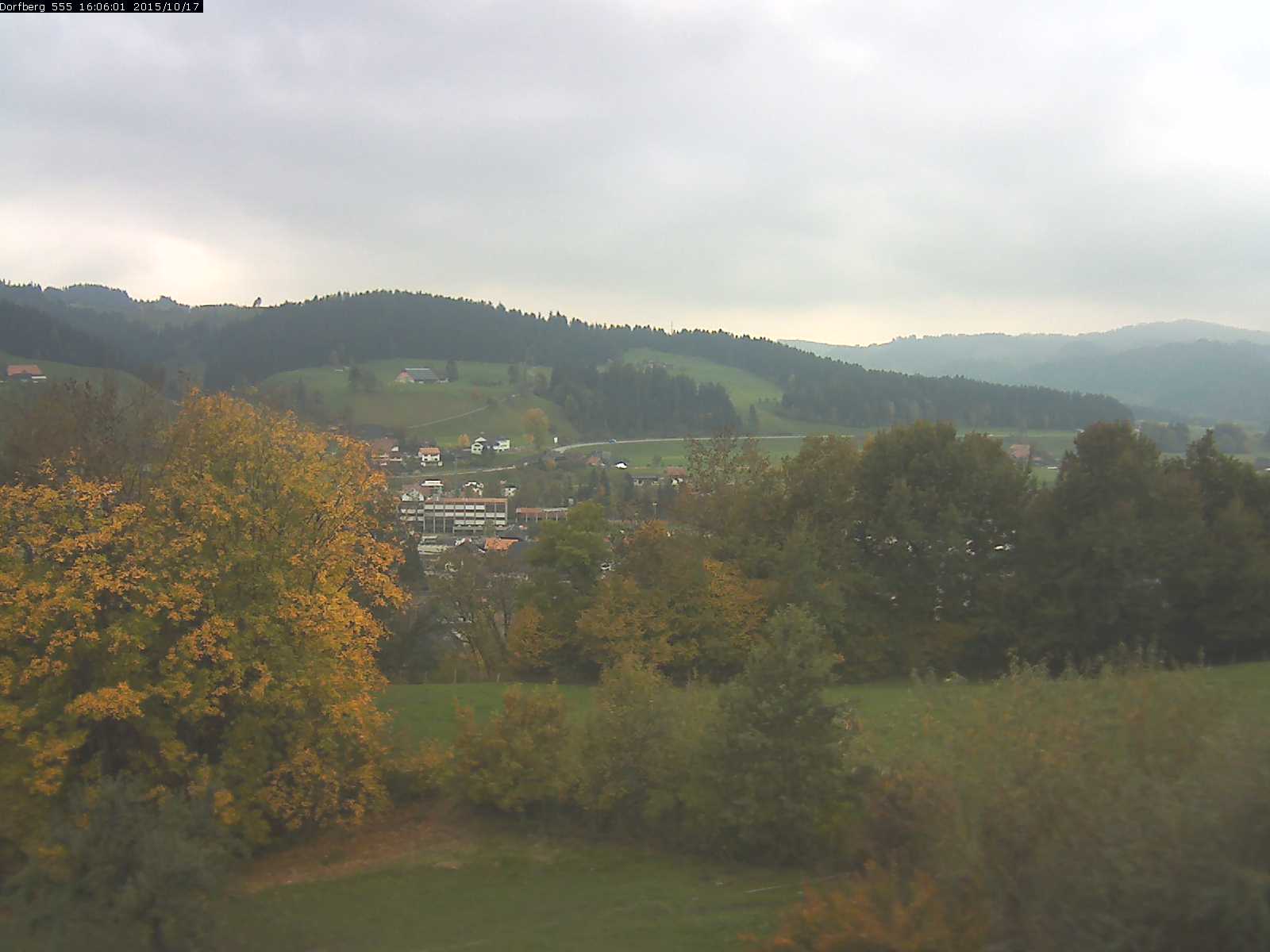 Webcam-Bild: Aussicht vom Dorfberg in Langnau 20151017-160601