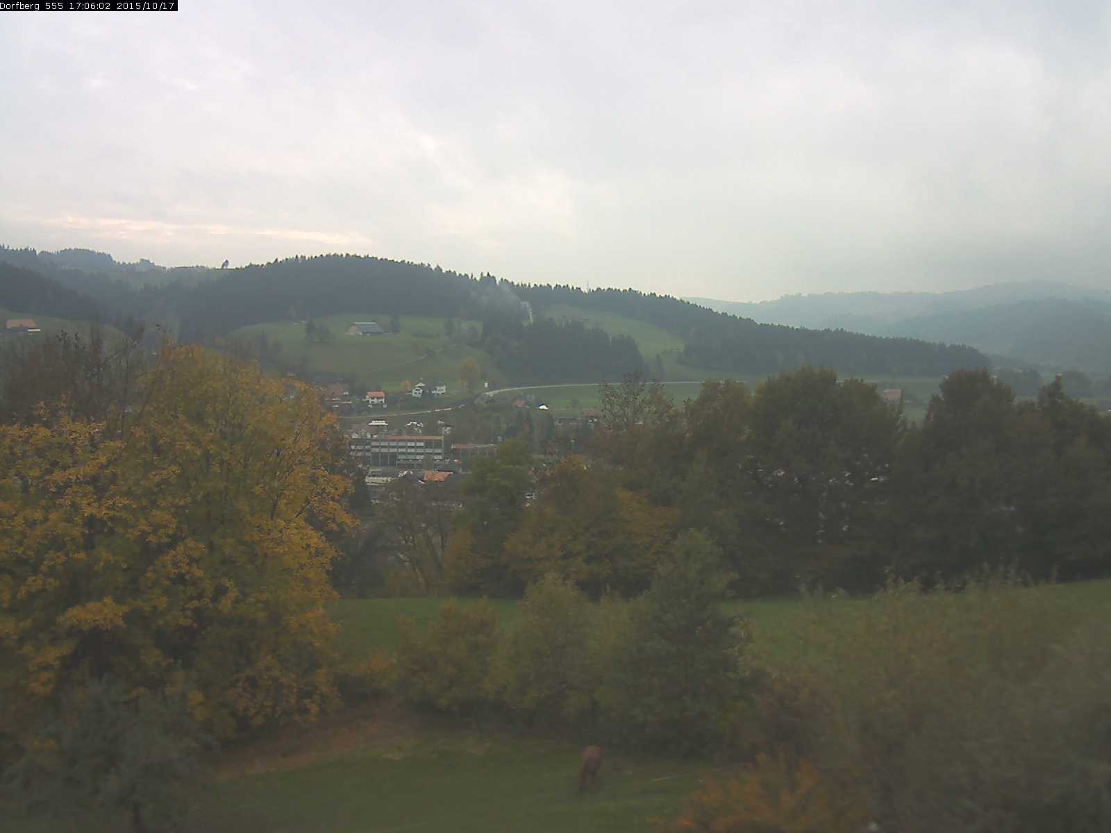 Webcam-Bild: Aussicht vom Dorfberg in Langnau 20151017-170601
