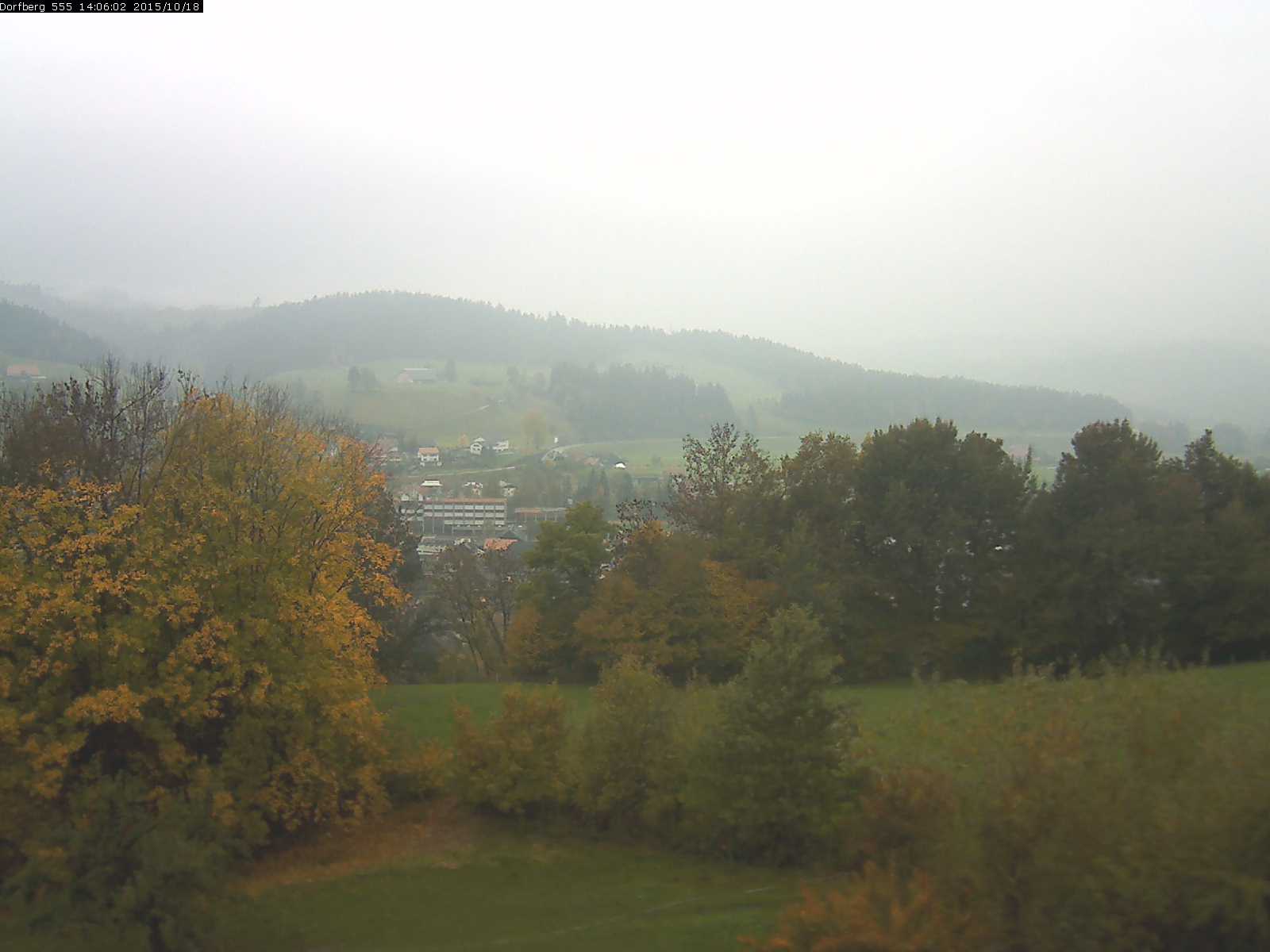 Webcam-Bild: Aussicht vom Dorfberg in Langnau 20151018-140601