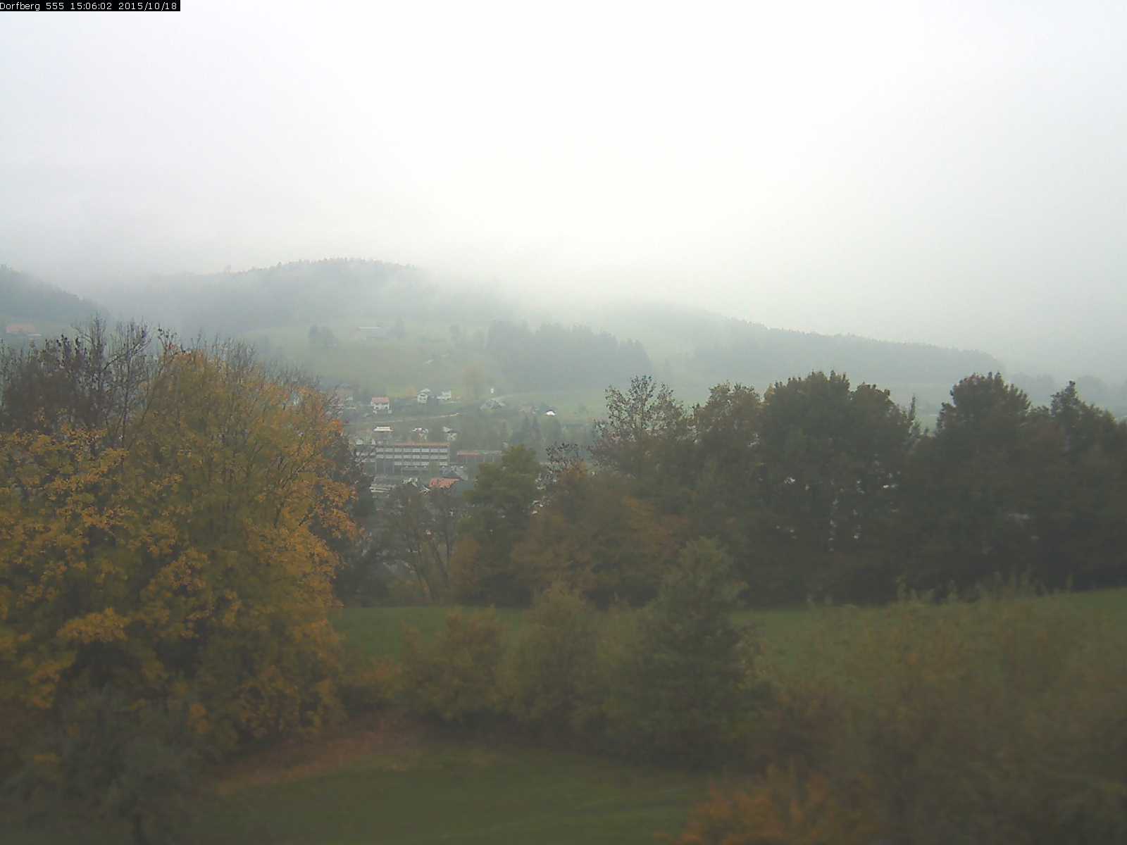 Webcam-Bild: Aussicht vom Dorfberg in Langnau 20151018-150601