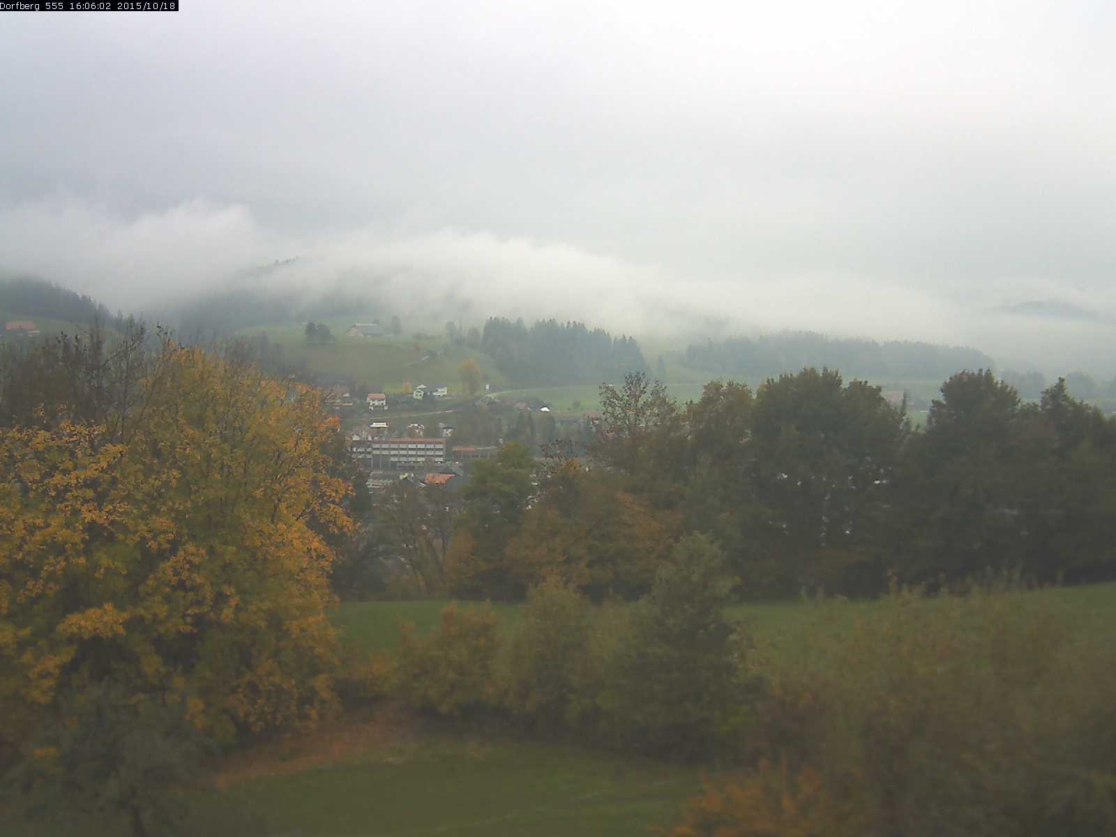 Webcam-Bild: Aussicht vom Dorfberg in Langnau 20151018-160601