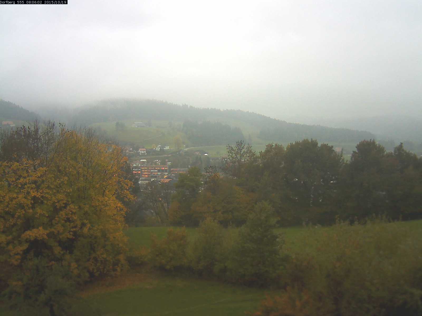 Webcam-Bild: Aussicht vom Dorfberg in Langnau 20151019-080601