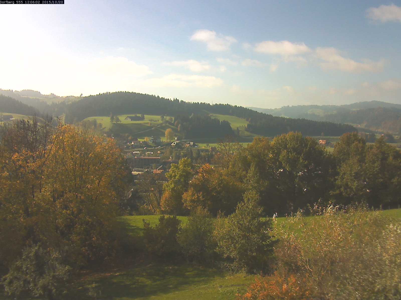 Webcam-Bild: Aussicht vom Dorfberg in Langnau 20151020-120602
