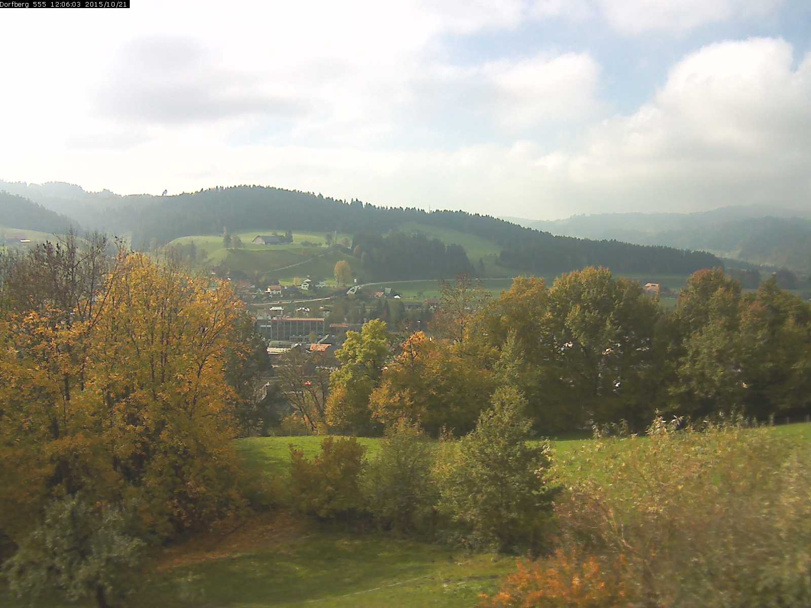 Webcam-Bild: Aussicht vom Dorfberg in Langnau 20151021-120601