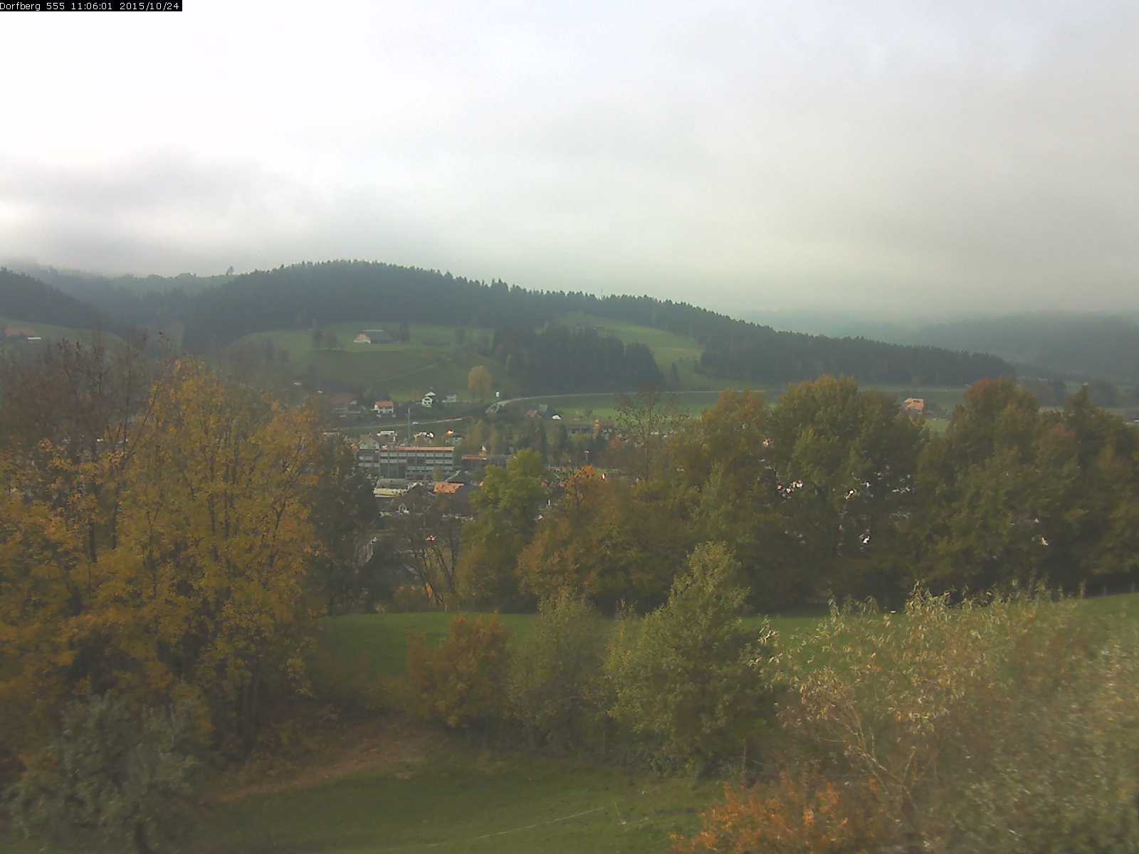 Webcam-Bild: Aussicht vom Dorfberg in Langnau 20151024-110601
