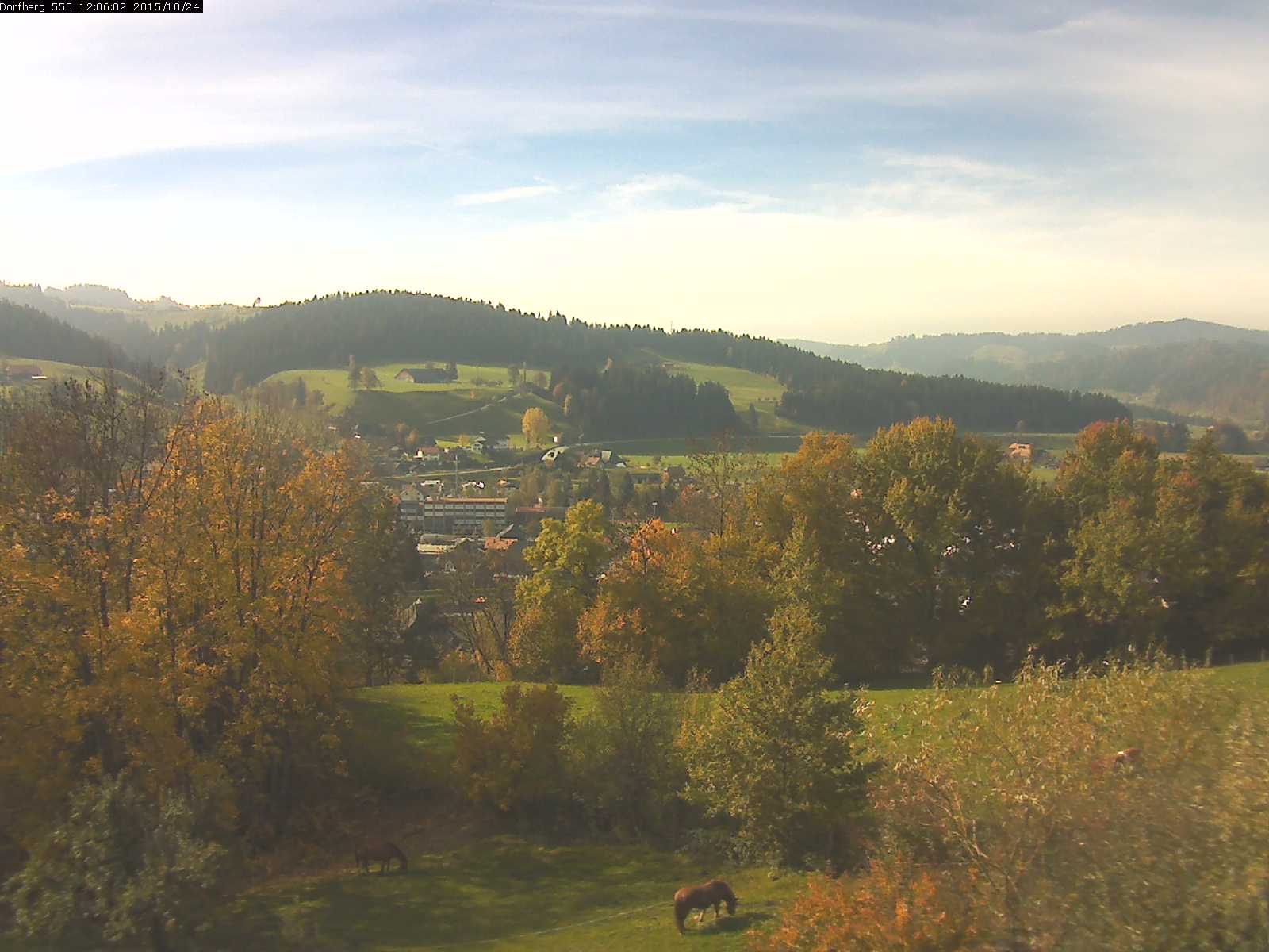 Webcam-Bild: Aussicht vom Dorfberg in Langnau 20151024-120601