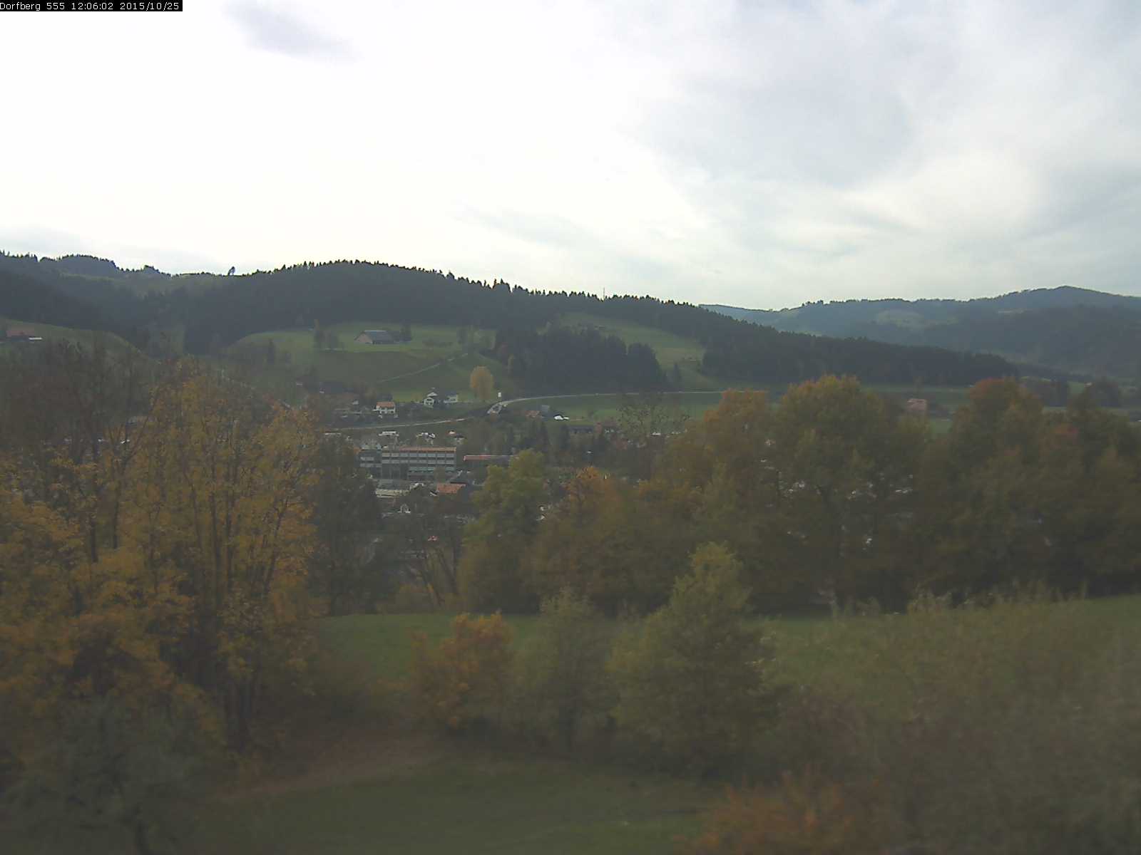 Webcam-Bild: Aussicht vom Dorfberg in Langnau 20151025-120601