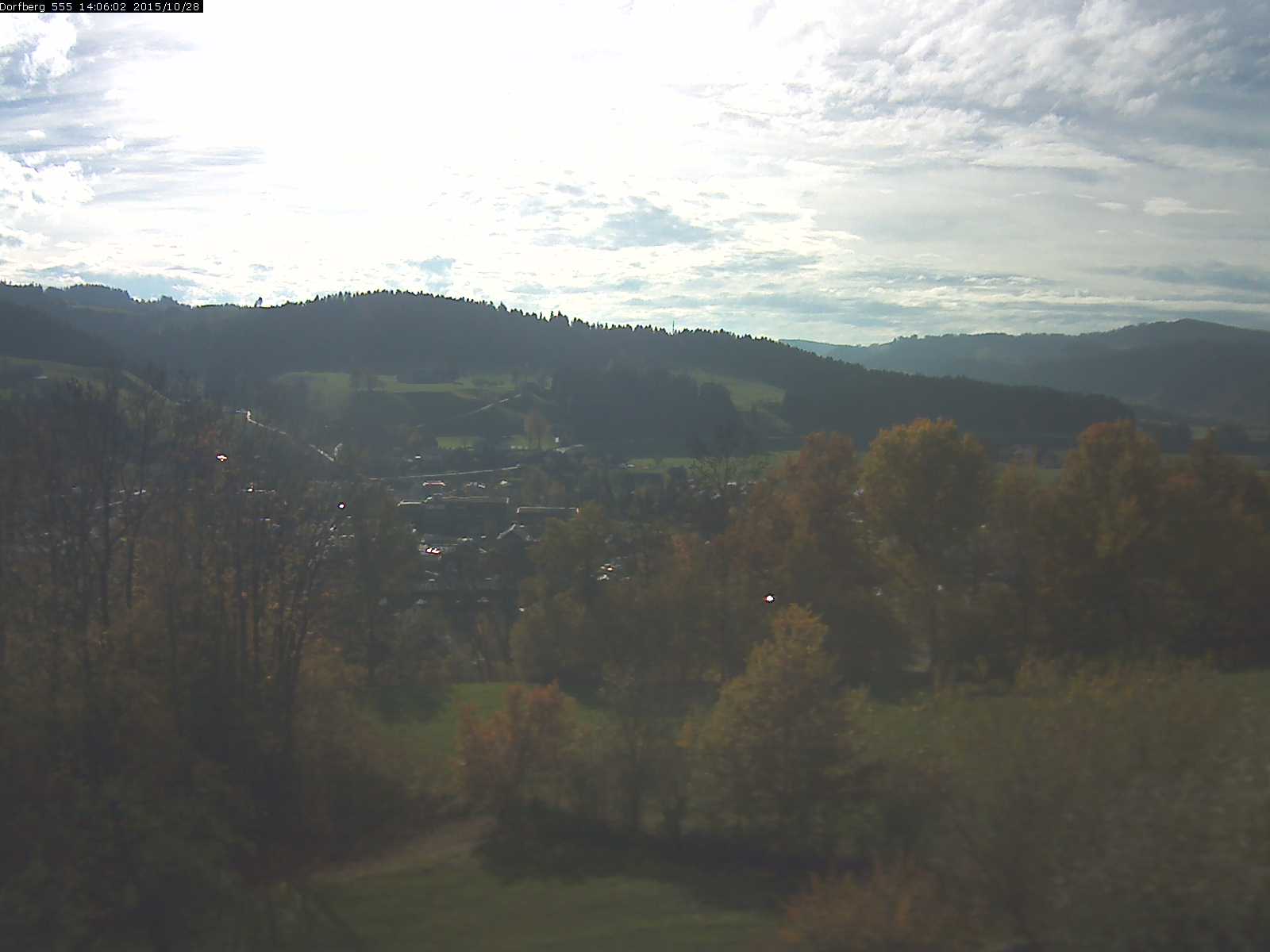 Webcam-Bild: Aussicht vom Dorfberg in Langnau 20151028-140601