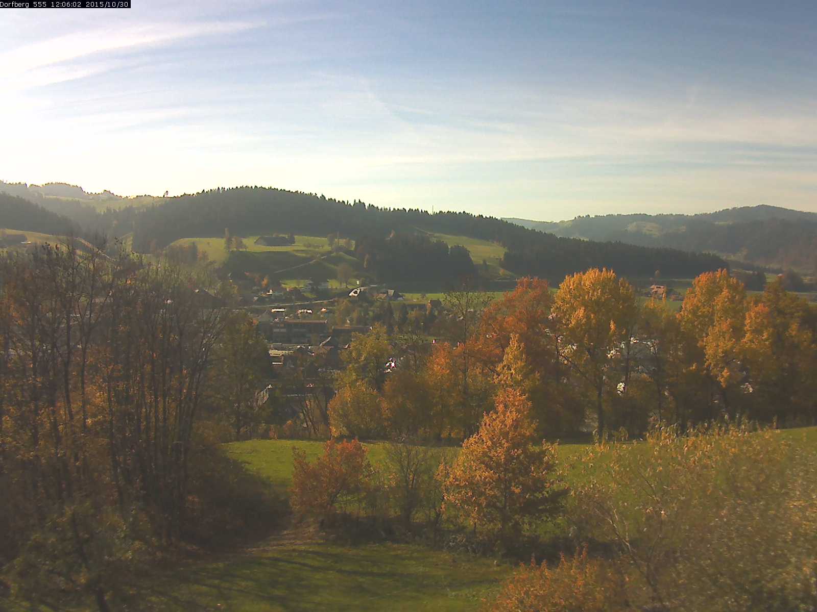 Webcam-Bild: Aussicht vom Dorfberg in Langnau 20151030-120601