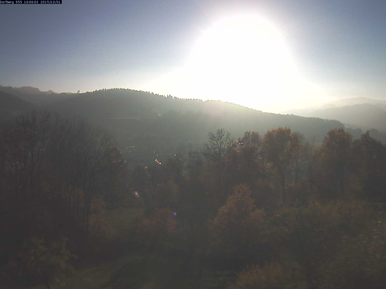 Webcam-Bild: Aussicht vom Dorfberg in Langnau 20151031-160601