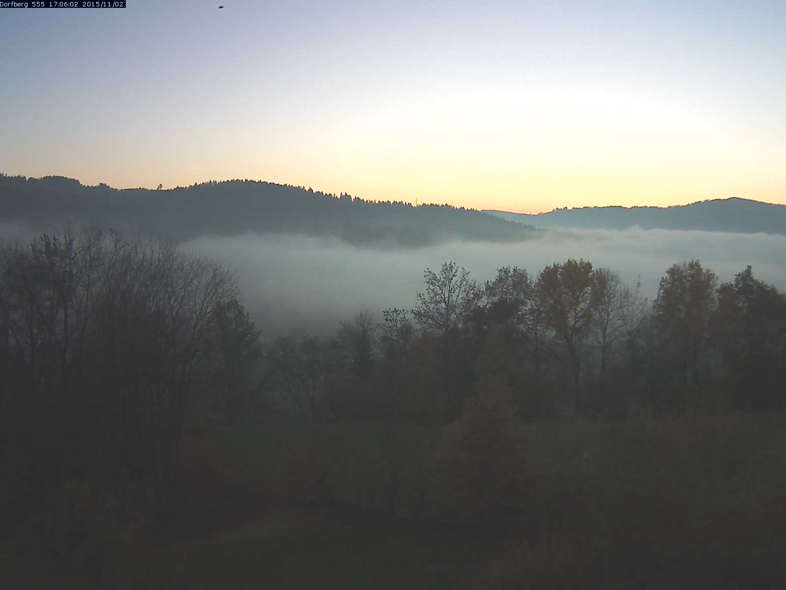 Webcam-Bild: Aussicht vom Dorfberg in Langnau 20151102-170601