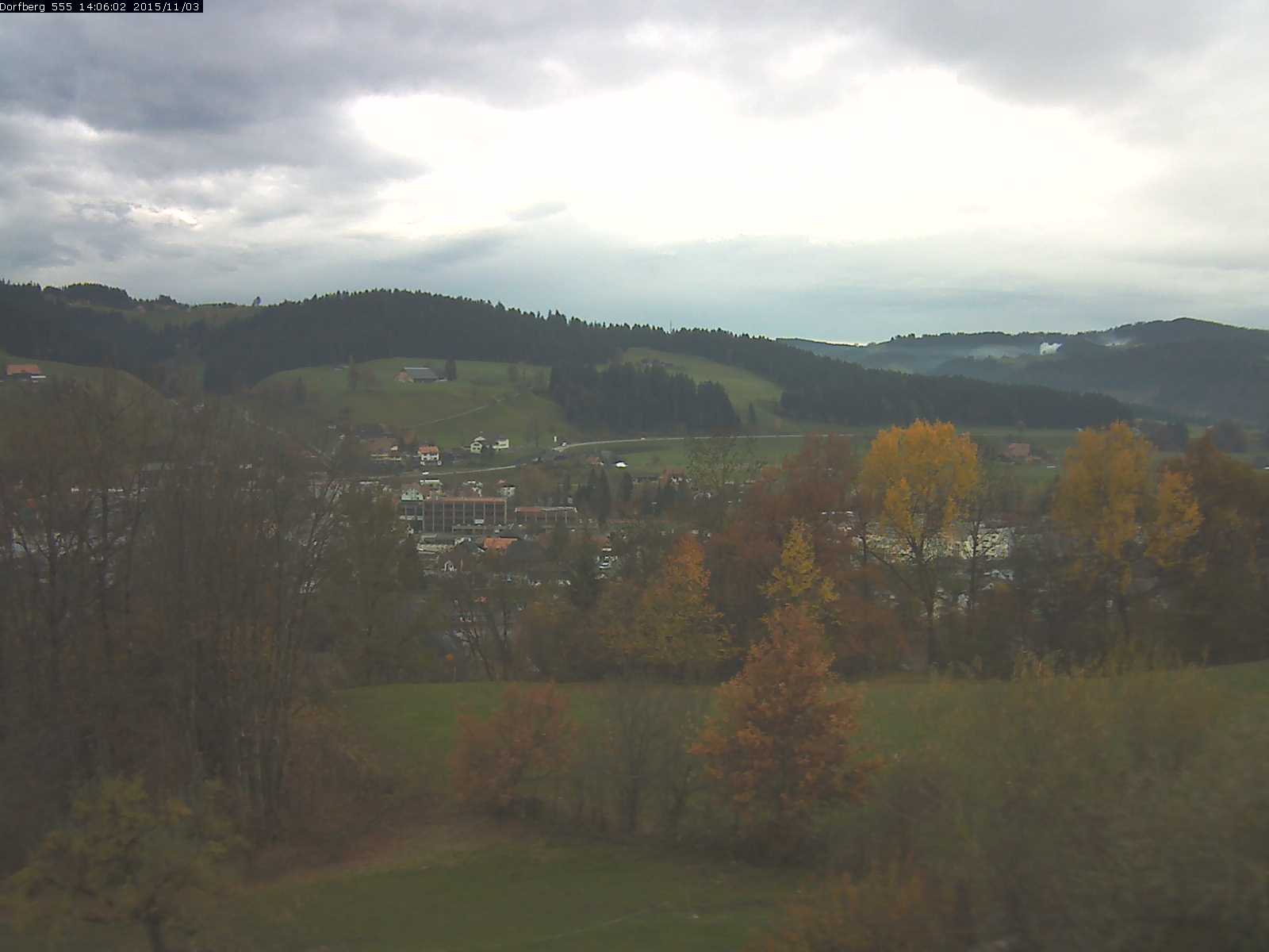 Webcam-Bild: Aussicht vom Dorfberg in Langnau 20151103-140601