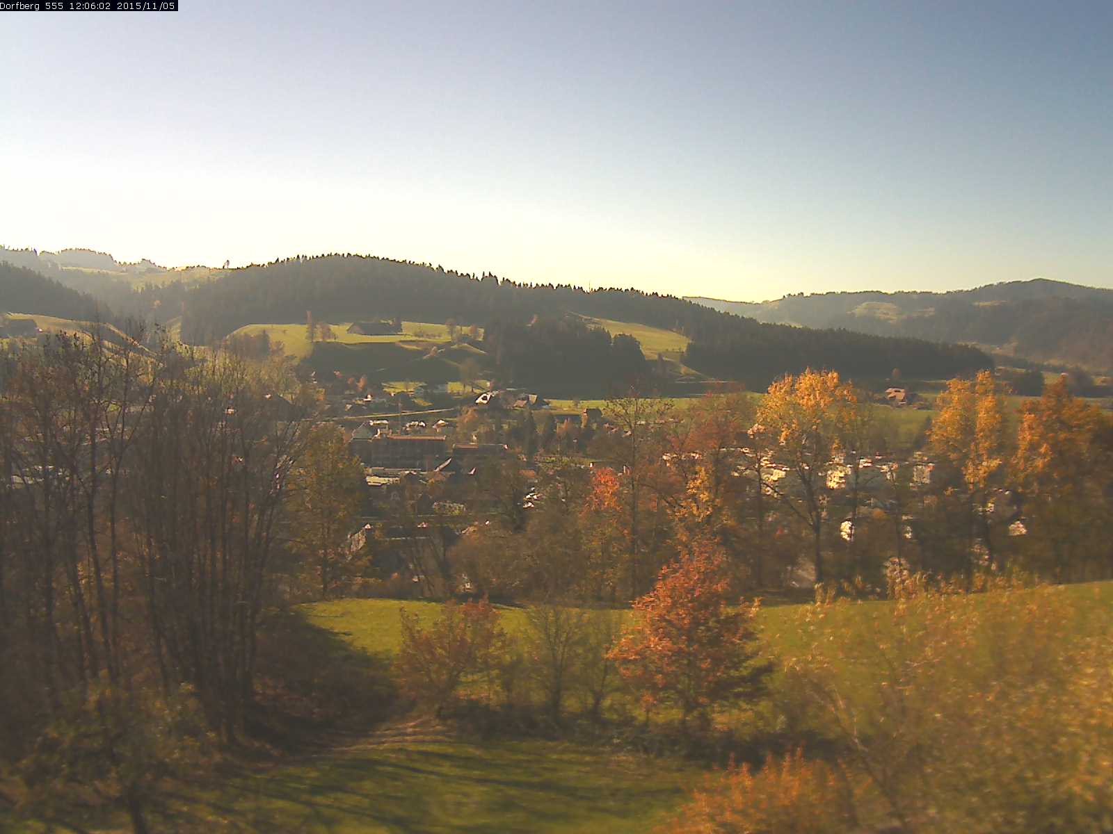 Webcam-Bild: Aussicht vom Dorfberg in Langnau 20151105-120601