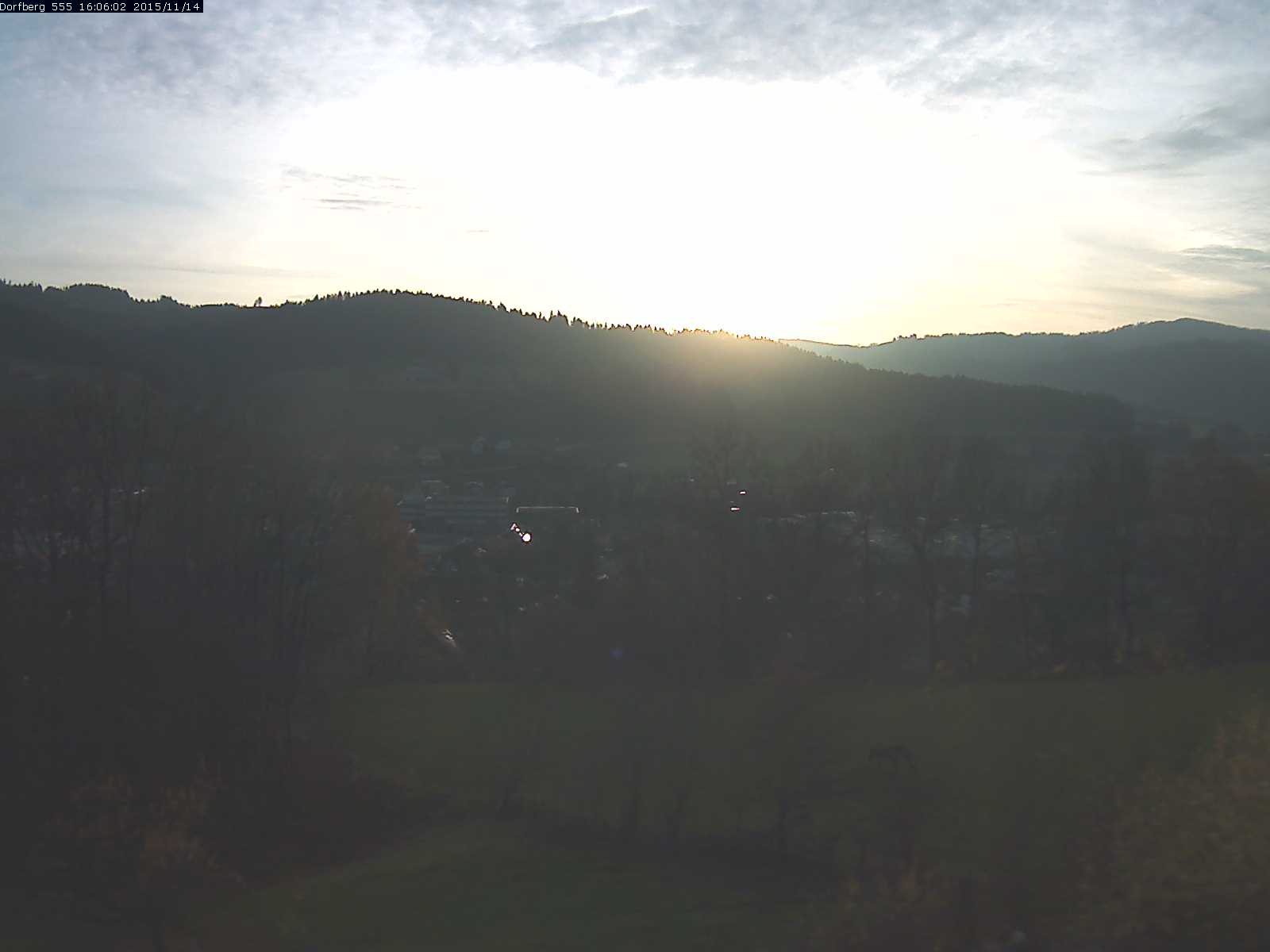 Webcam-Bild: Aussicht vom Dorfberg in Langnau 20151114-160601