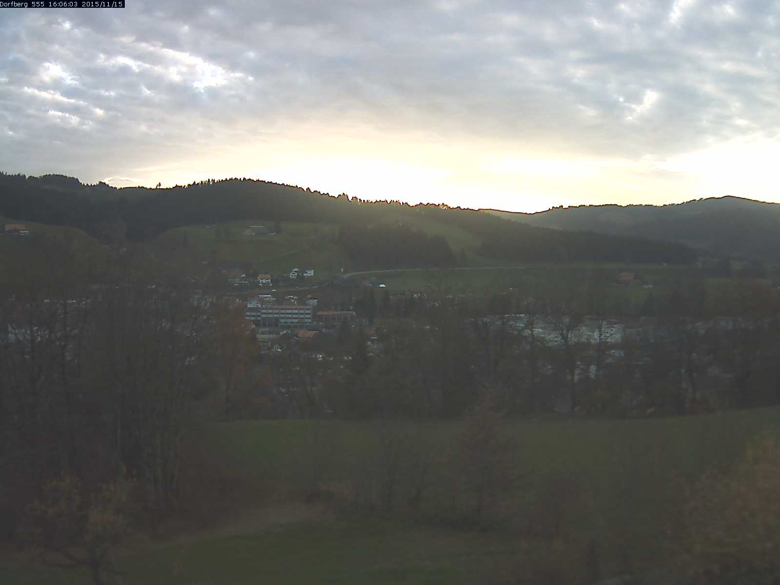 Webcam-Bild: Aussicht vom Dorfberg in Langnau 20151115-160601