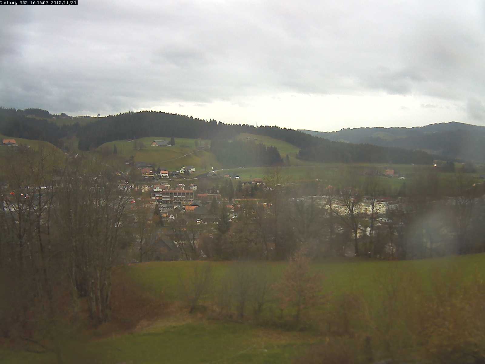 Webcam-Bild: Aussicht vom Dorfberg in Langnau 20151120-160601