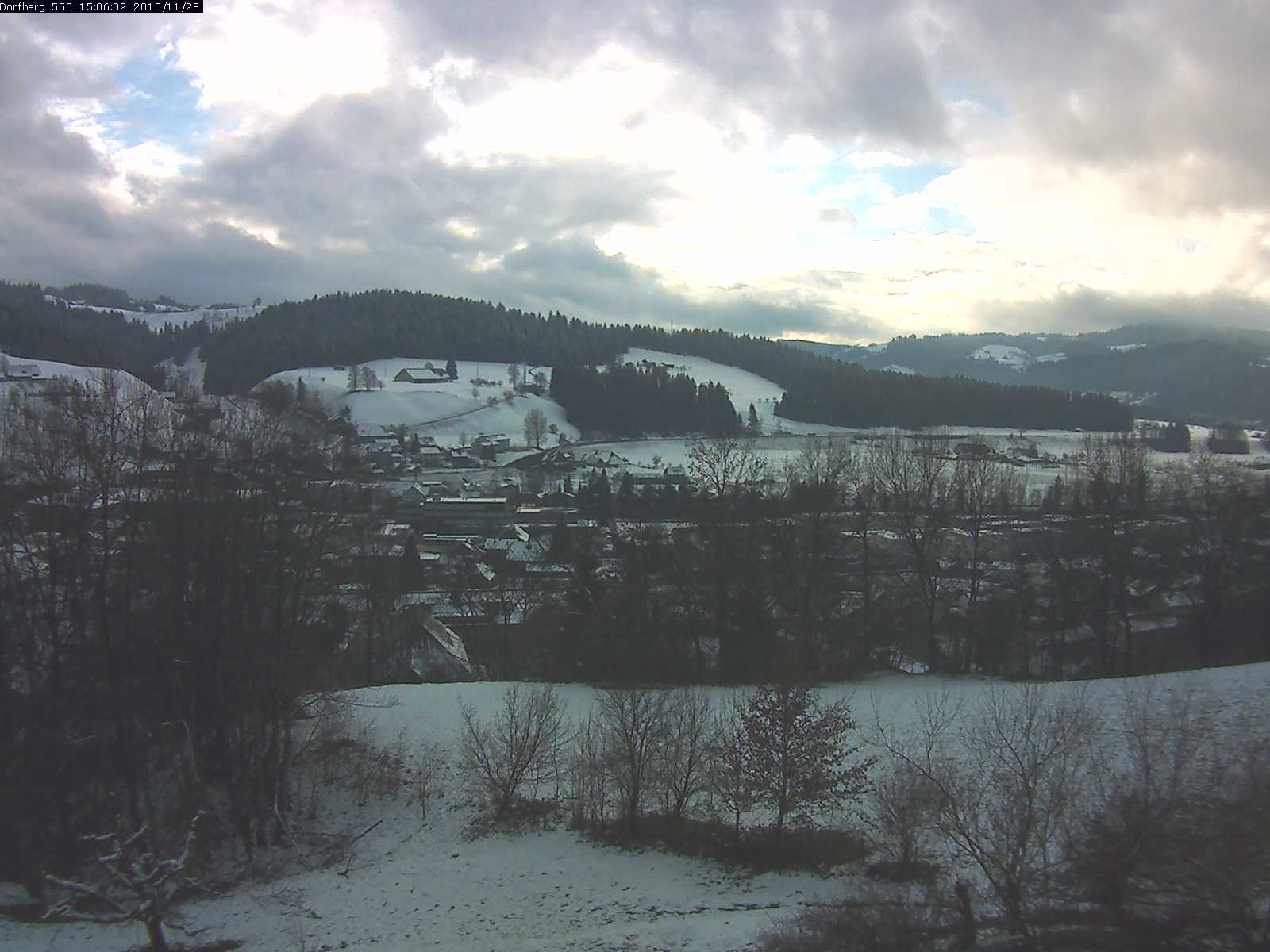 Webcam-Bild: Aussicht vom Dorfberg in Langnau 20151128-150601