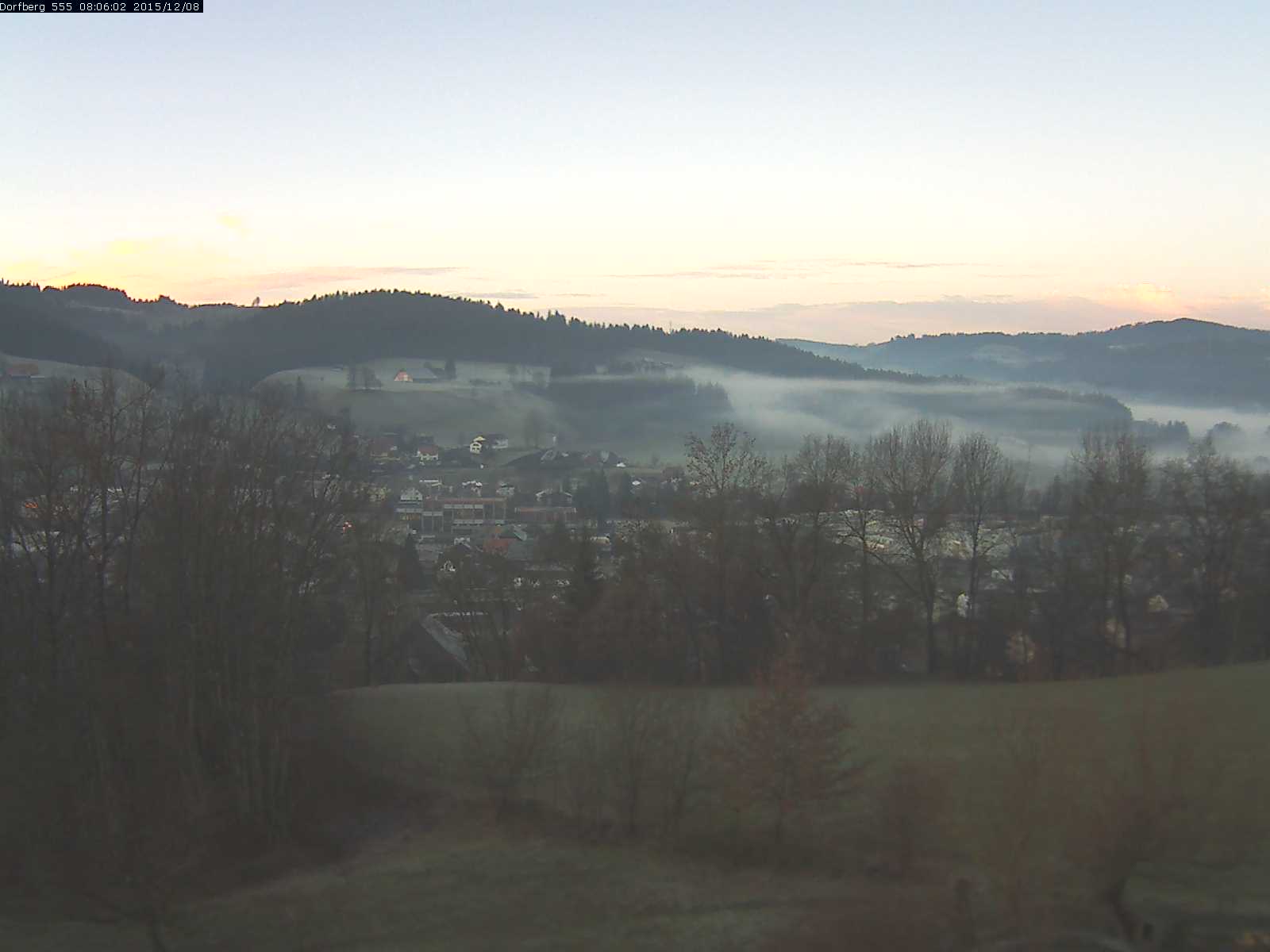 Webcam-Bild: Aussicht vom Dorfberg in Langnau 20151208-080601