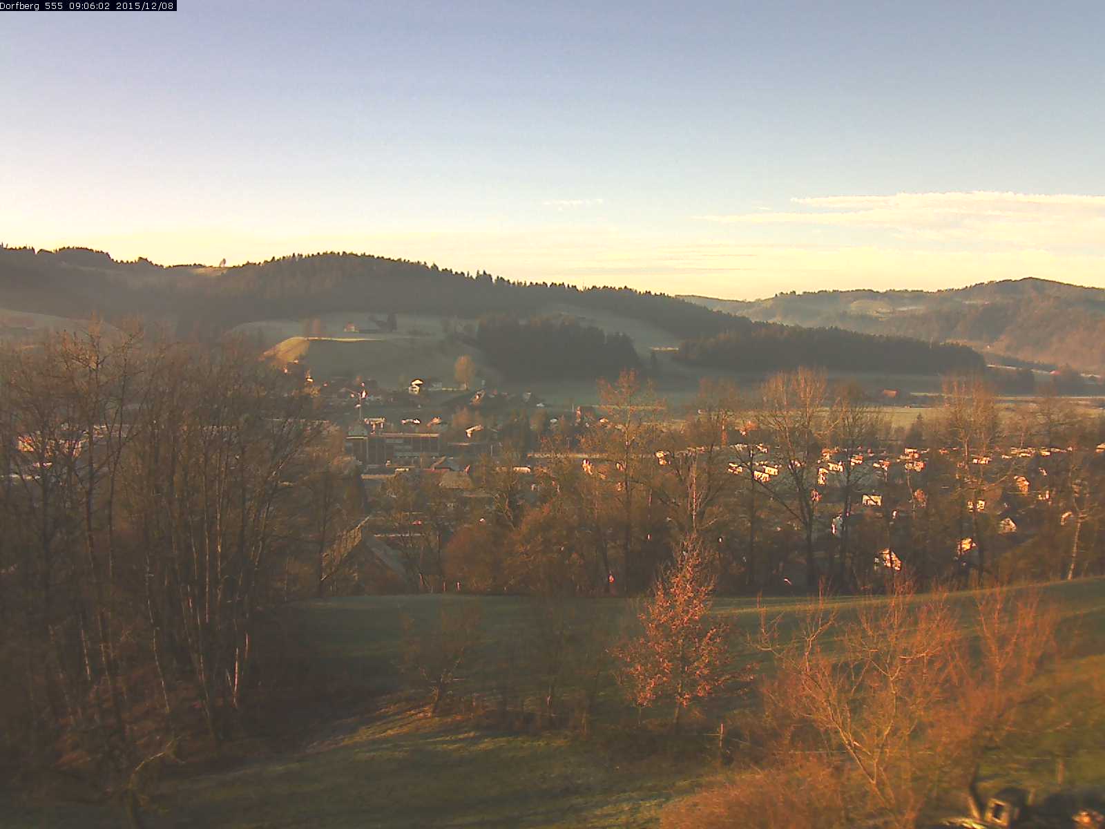 Webcam-Bild: Aussicht vom Dorfberg in Langnau 20151208-090601
