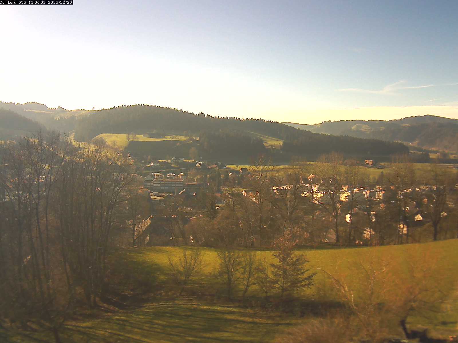 Webcam-Bild: Aussicht vom Dorfberg in Langnau 20151220-120601