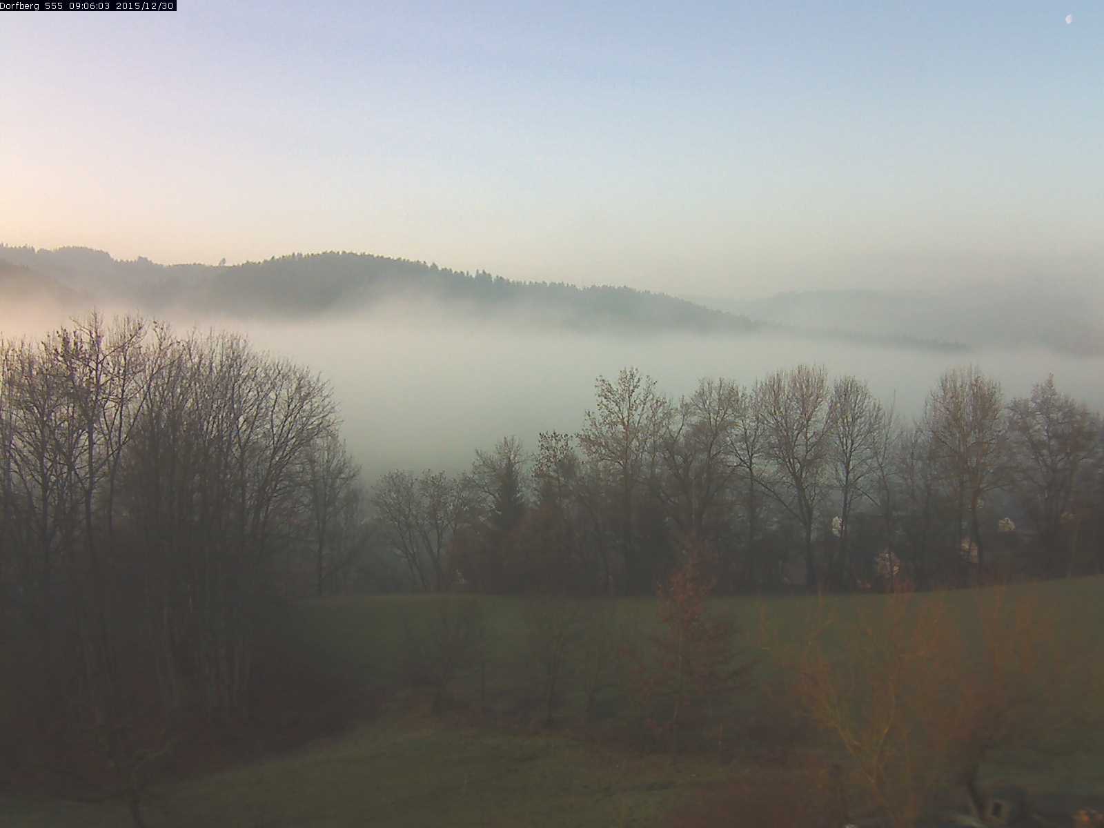 Webcam-Bild: Aussicht vom Dorfberg in Langnau 20151230-090601