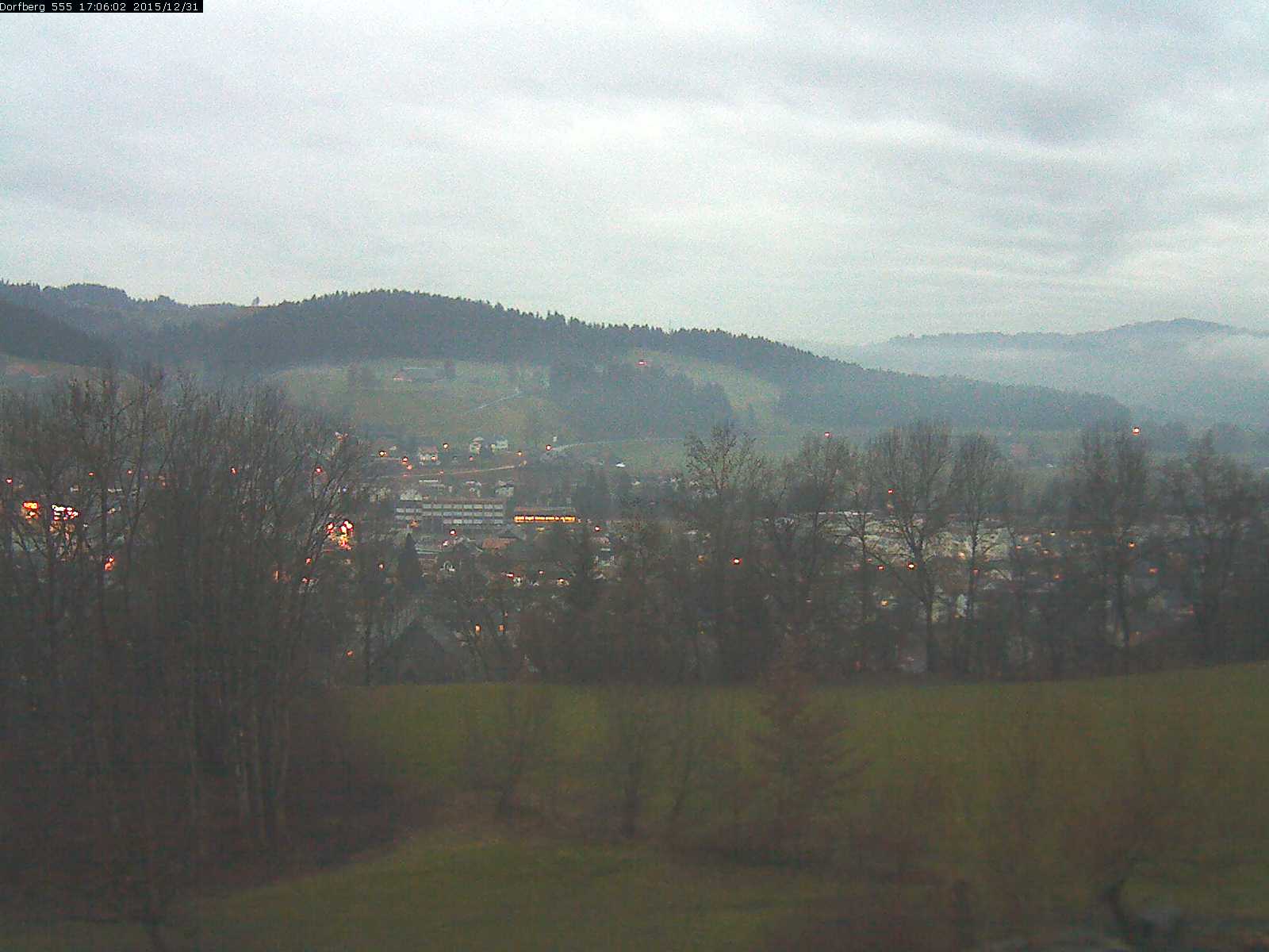 Webcam-Bild: Aussicht vom Dorfberg in Langnau 20151231-170601