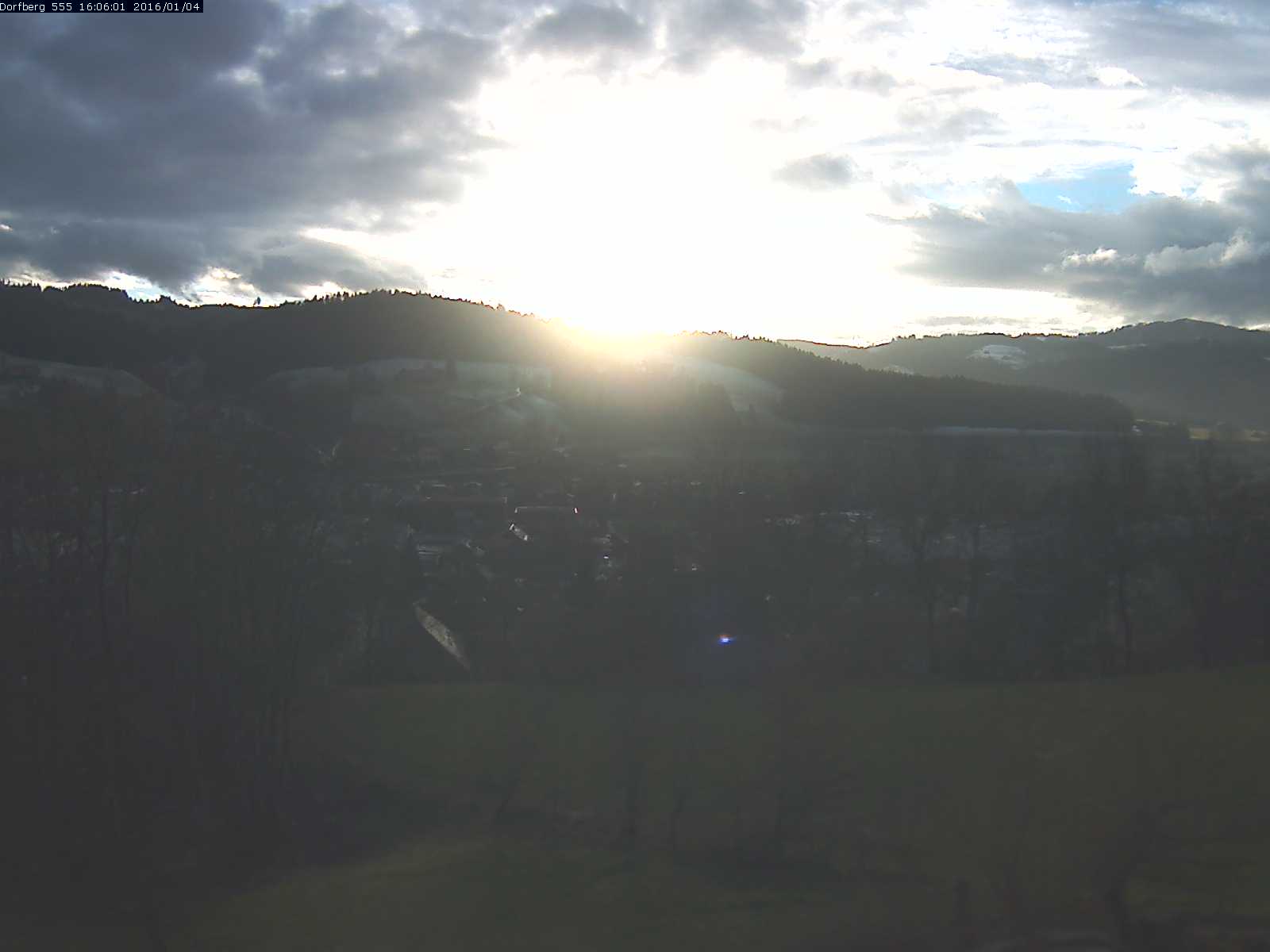 Webcam-Bild: Aussicht vom Dorfberg in Langnau 20160104-160601