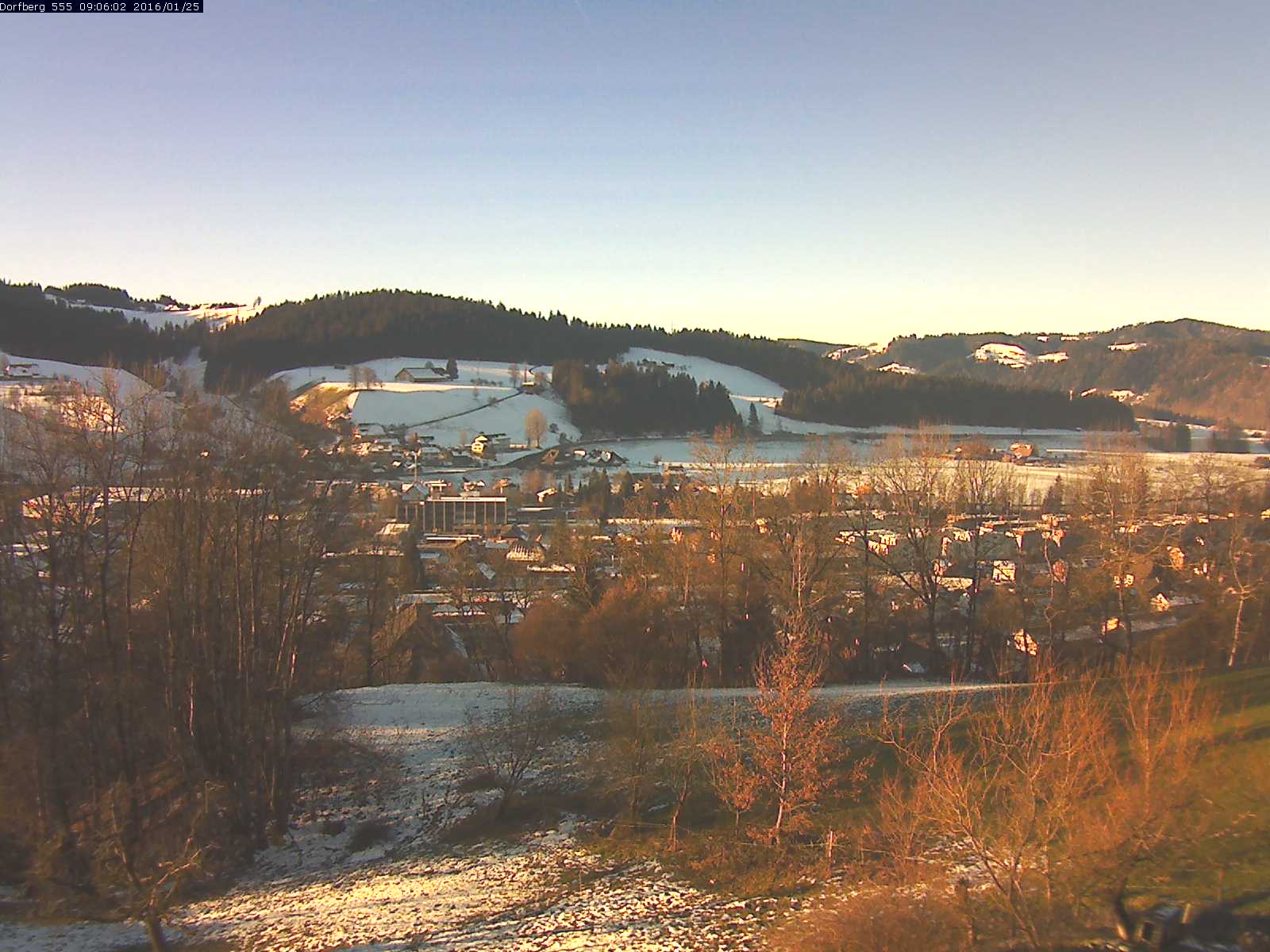 Webcam-Bild: Aussicht vom Dorfberg in Langnau 20160125-090601