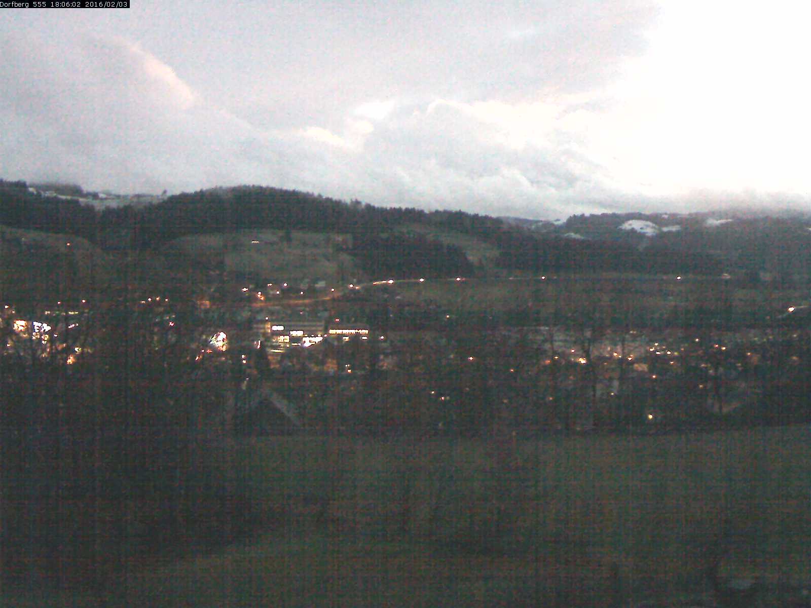 Webcam-Bild: Aussicht vom Dorfberg in Langnau 20160203-180601