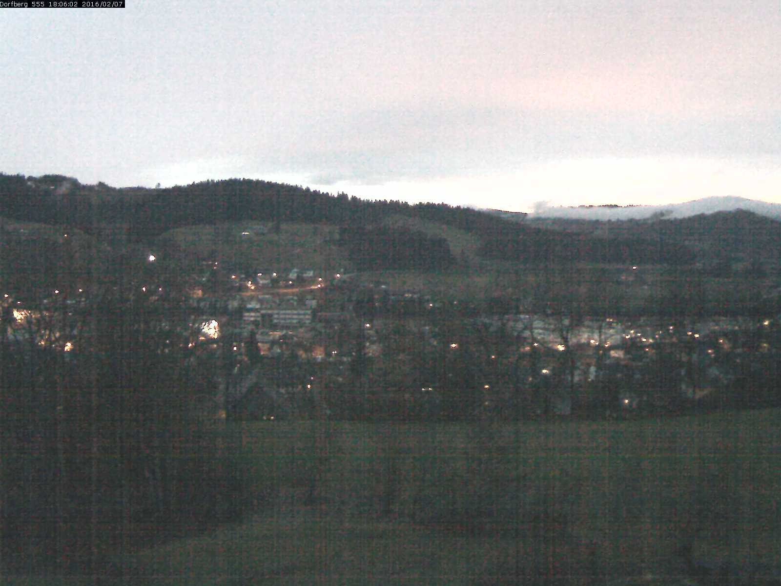 Webcam-Bild: Aussicht vom Dorfberg in Langnau 20160207-180601
