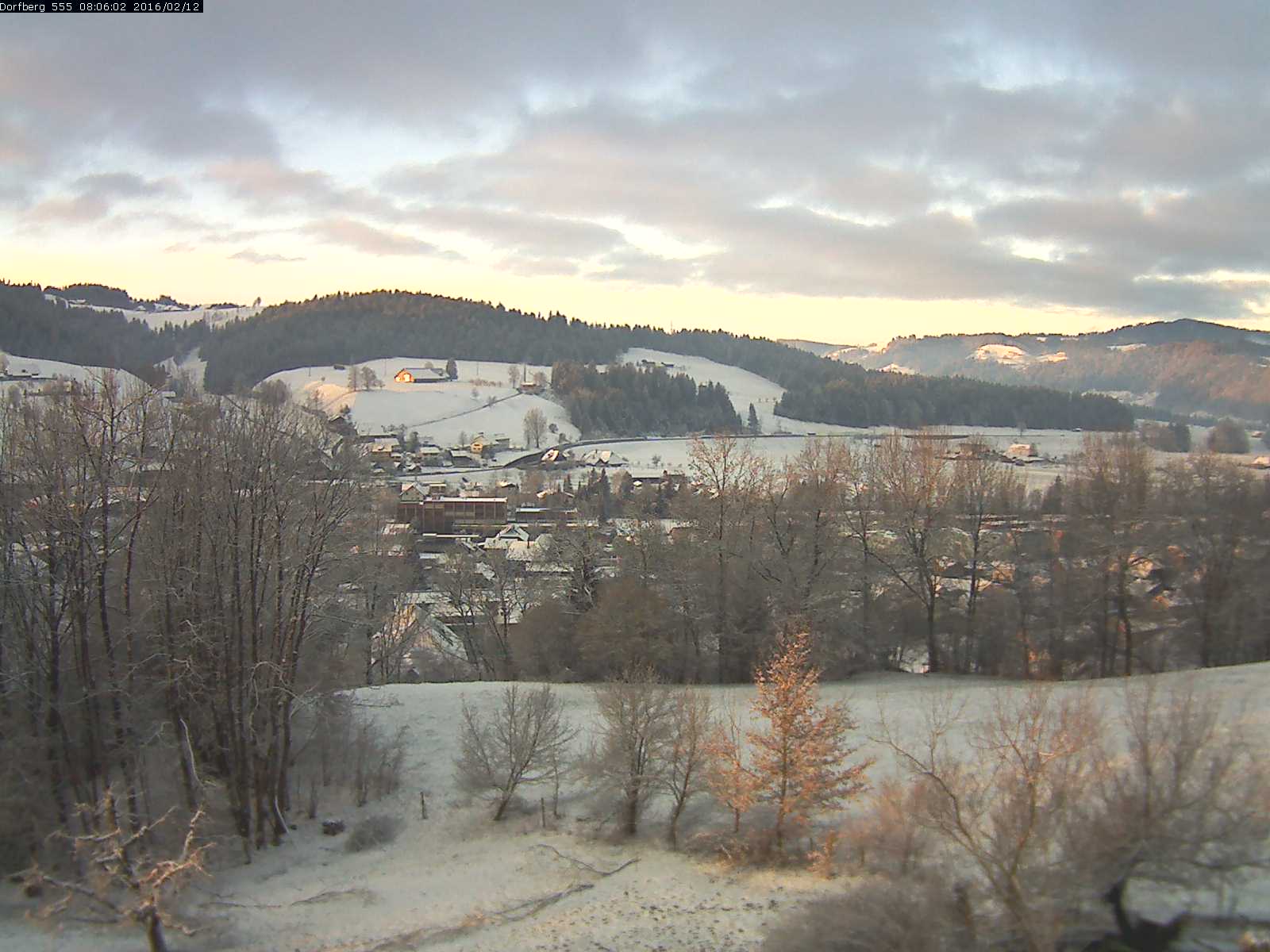 Webcam-Bild: Aussicht vom Dorfberg in Langnau 20160212-080601
